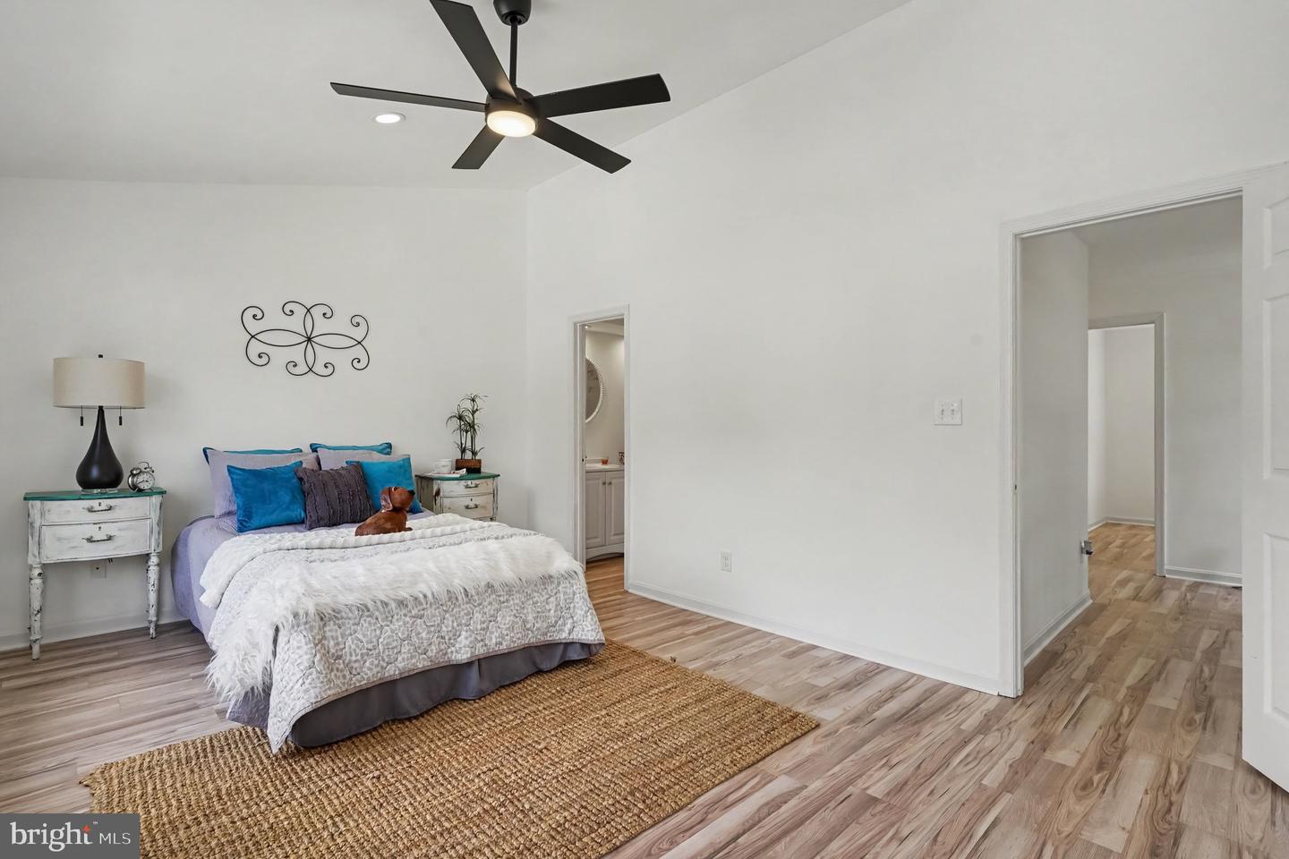 1901 Millington Sq Property Photo 16