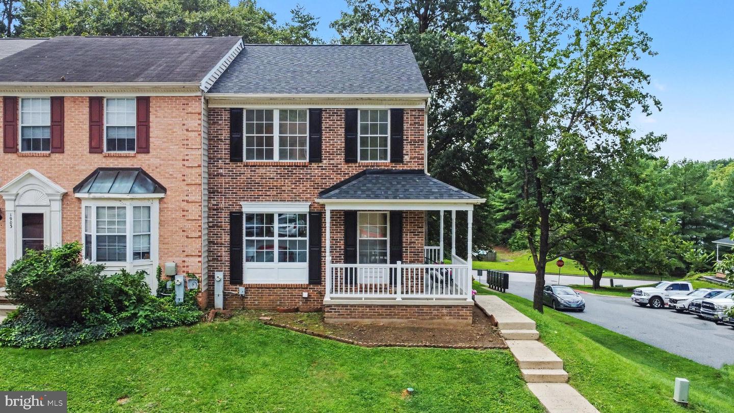 1901 Millington Sq Property Photo 40