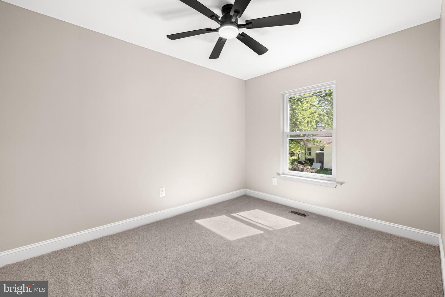 1263 Courtney Ln Property Photo 18