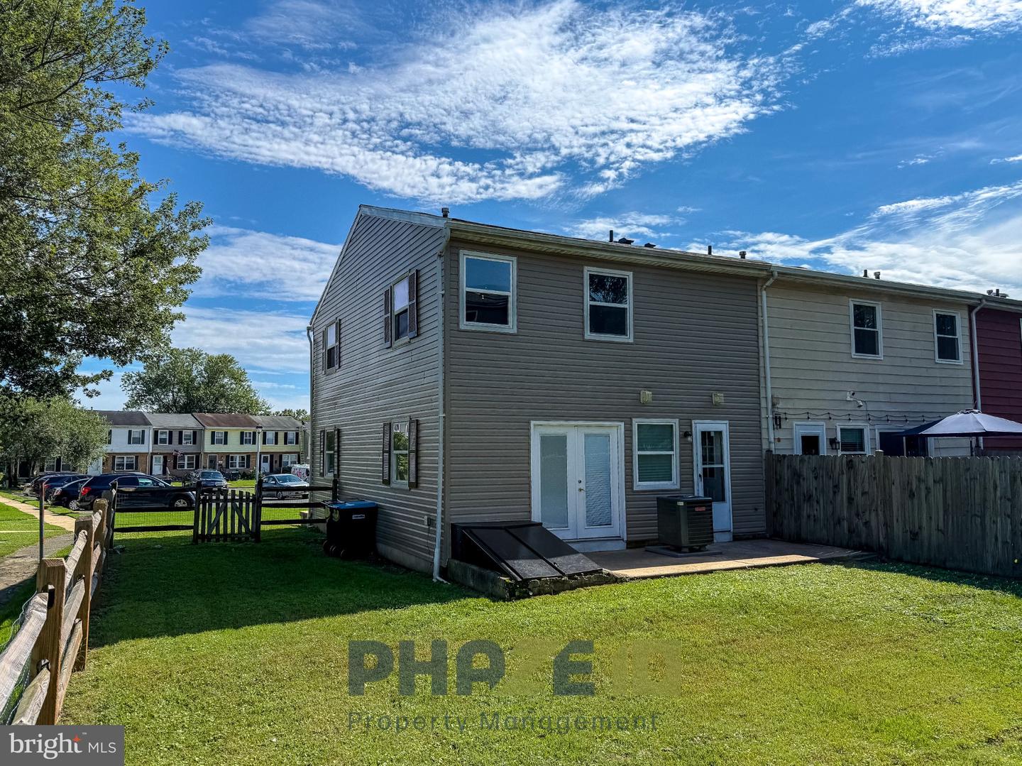 1394 Harford Dr Property Photo 3