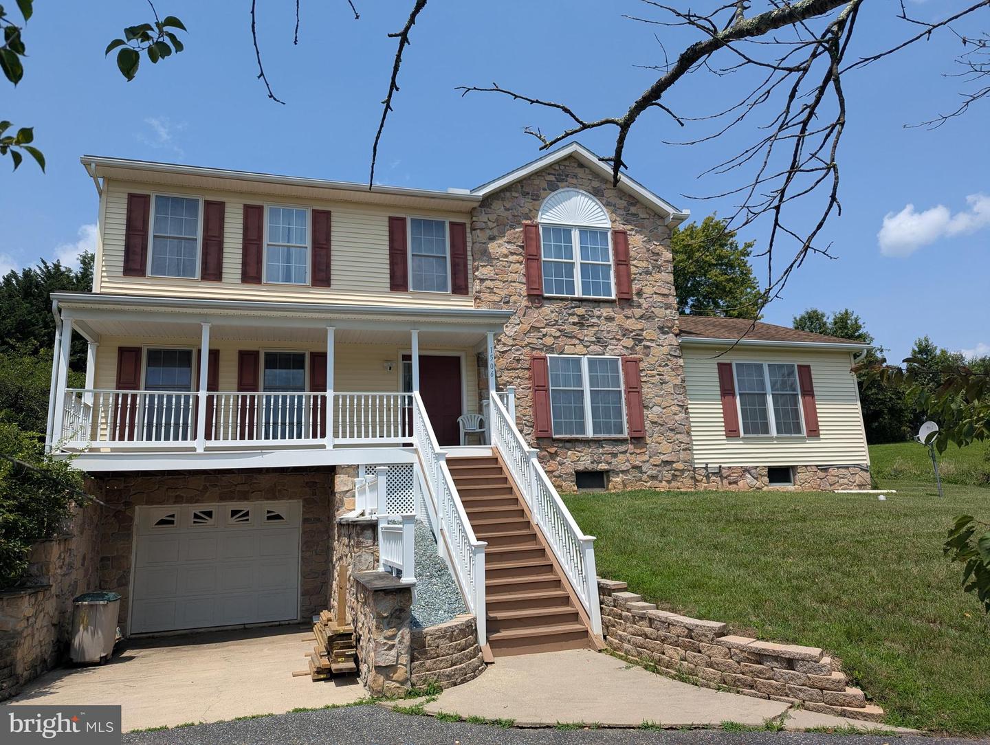 1506 Holman Dr Property Photo 2