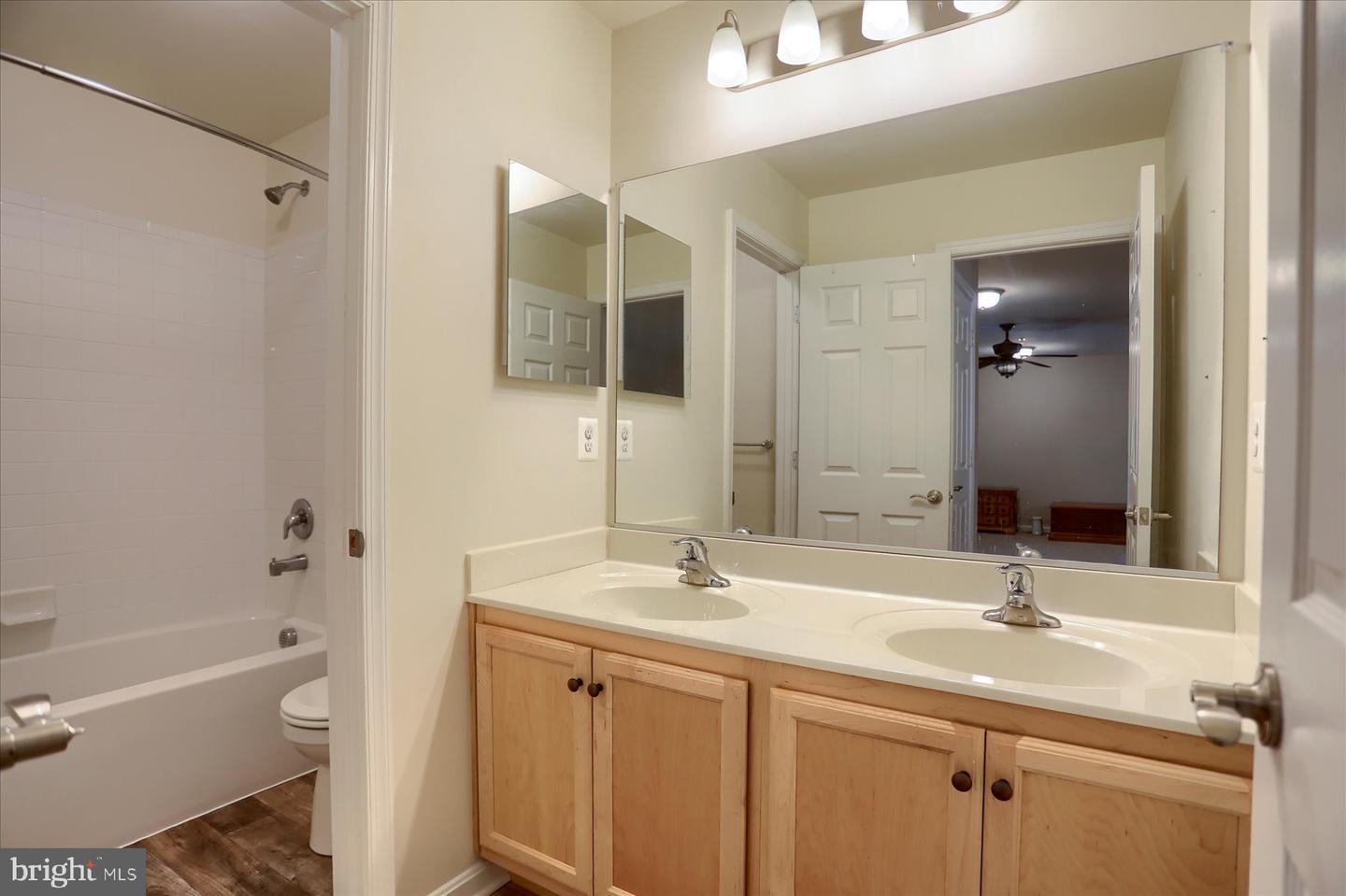 3627 Skylark Ct Property Photo 32