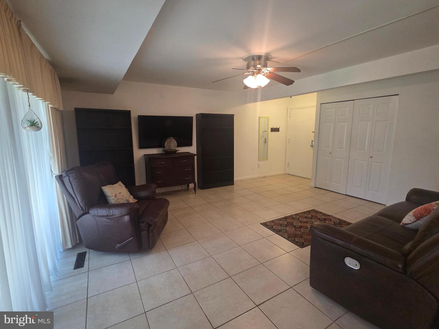 220-a Crocker Dr #220-a Property Photo 2