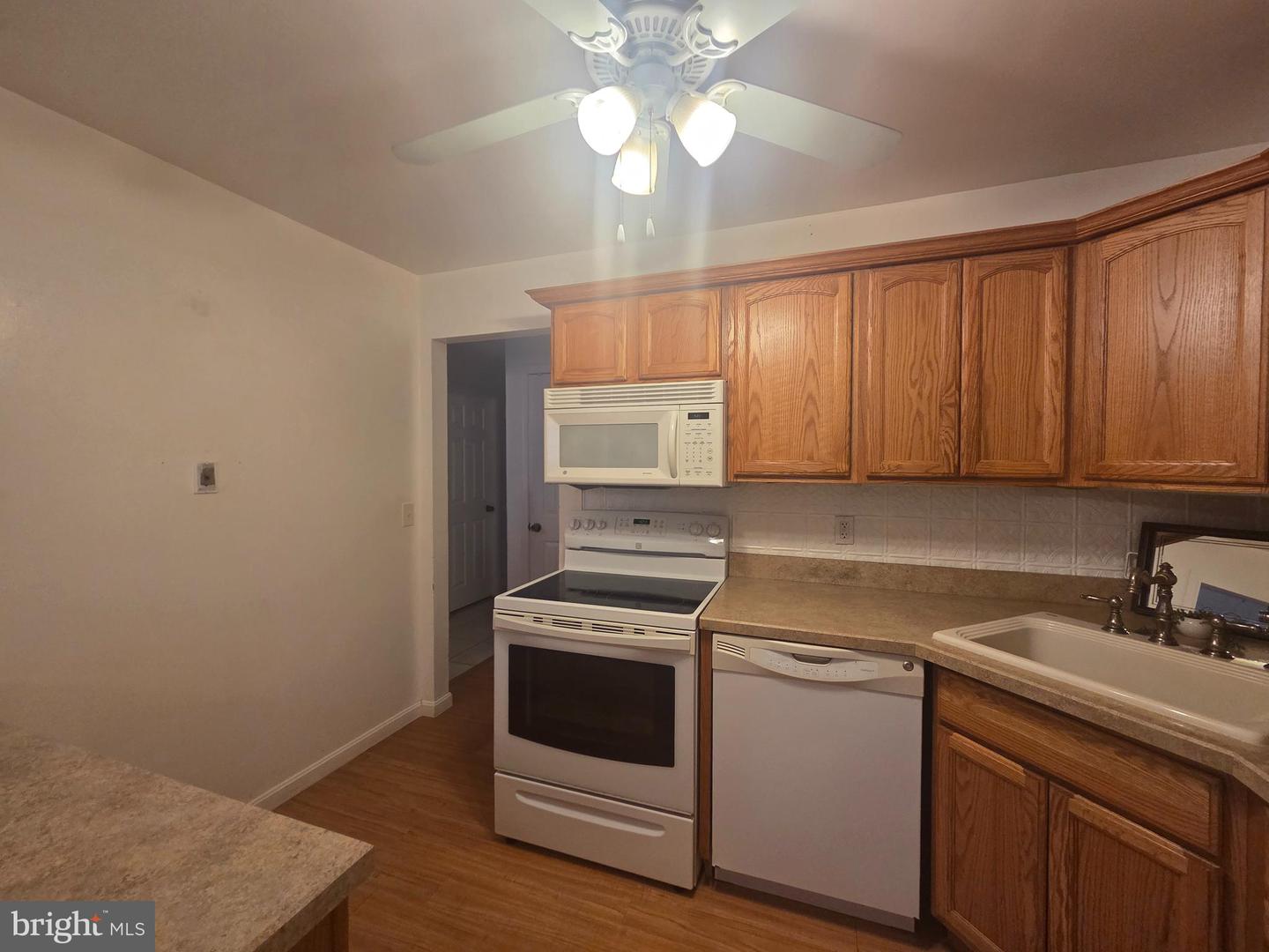 220-a Crocker Dr #220-a Property Photo 12