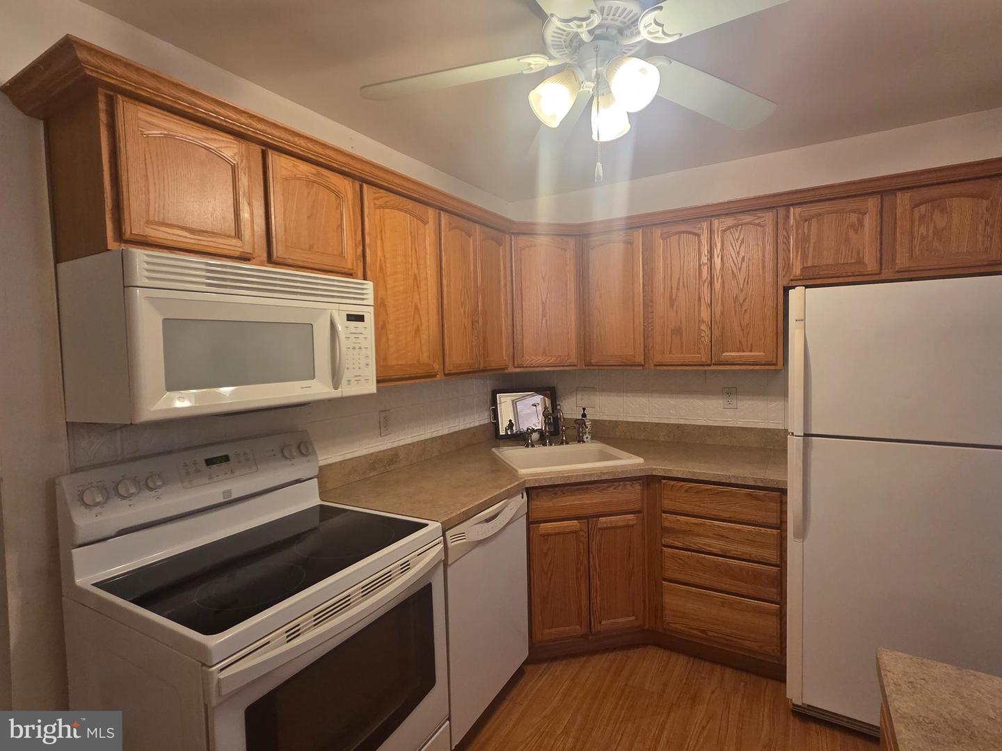 220-a Crocker Dr #220-a Property Photo 13