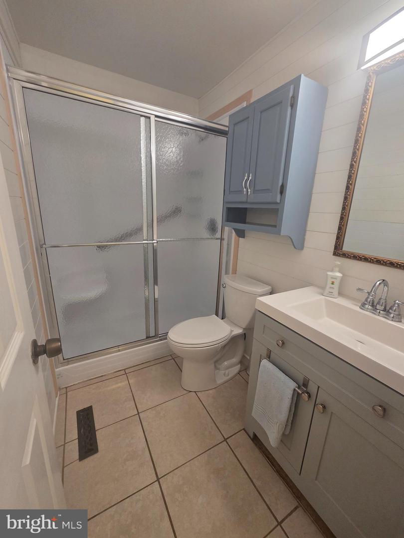 220-a Crocker Dr #220-a Property Photo 21