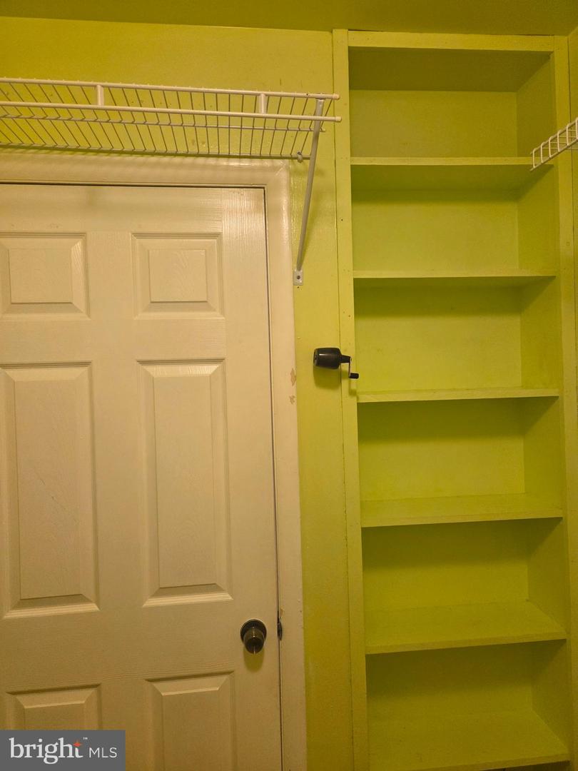 220-a Crocker Dr #220-a Property Photo 24