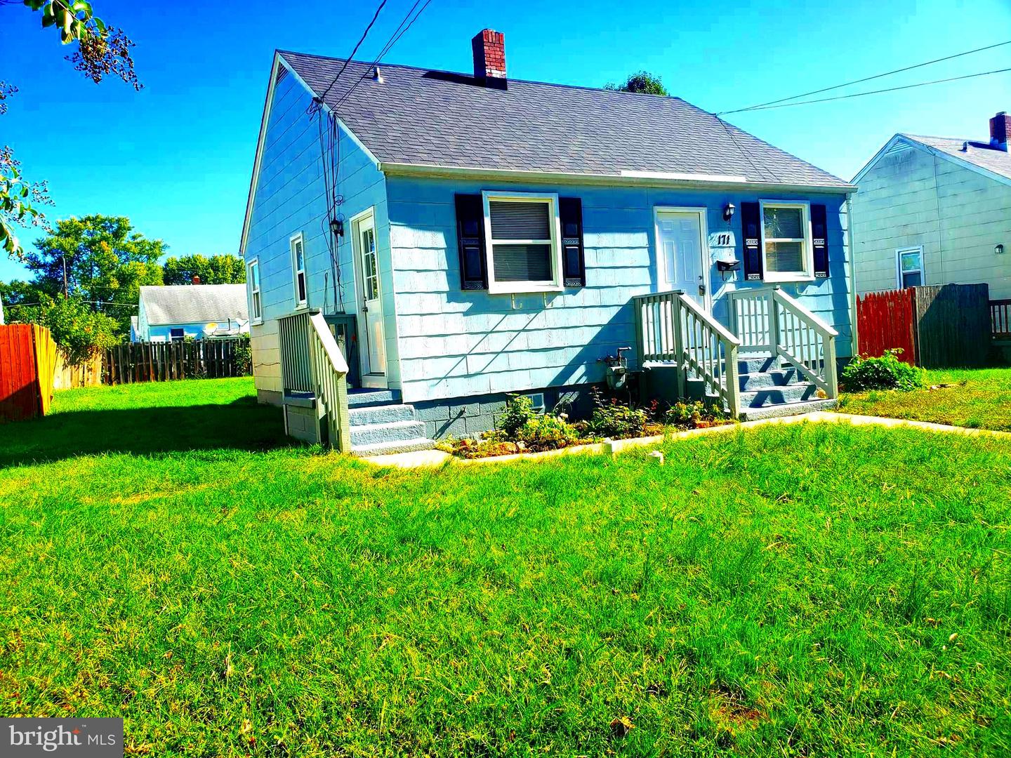 171 W Deen Ave Property Photo 1
