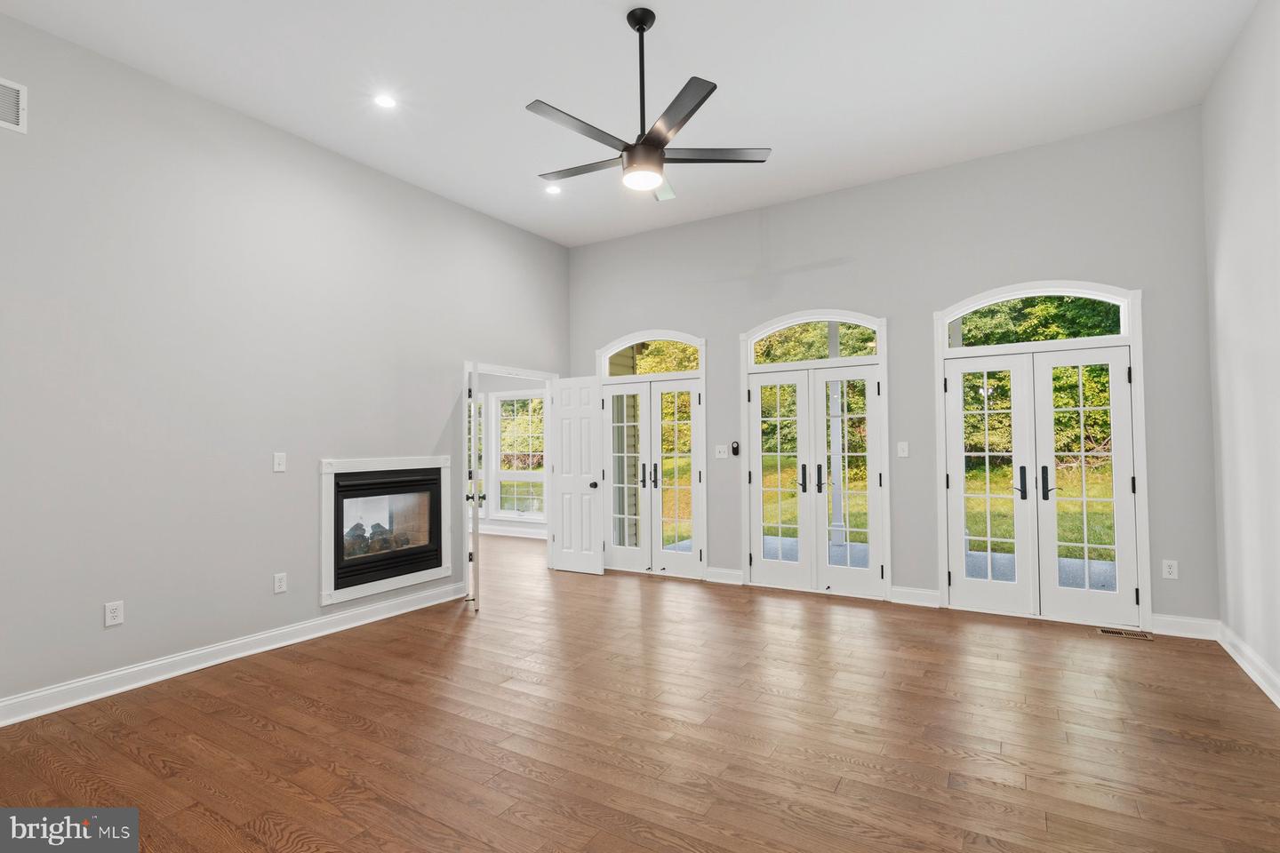 705 Singer Rd Property Photo 3