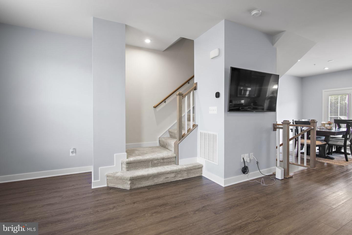 2528 Schooner Way Property Photo 8