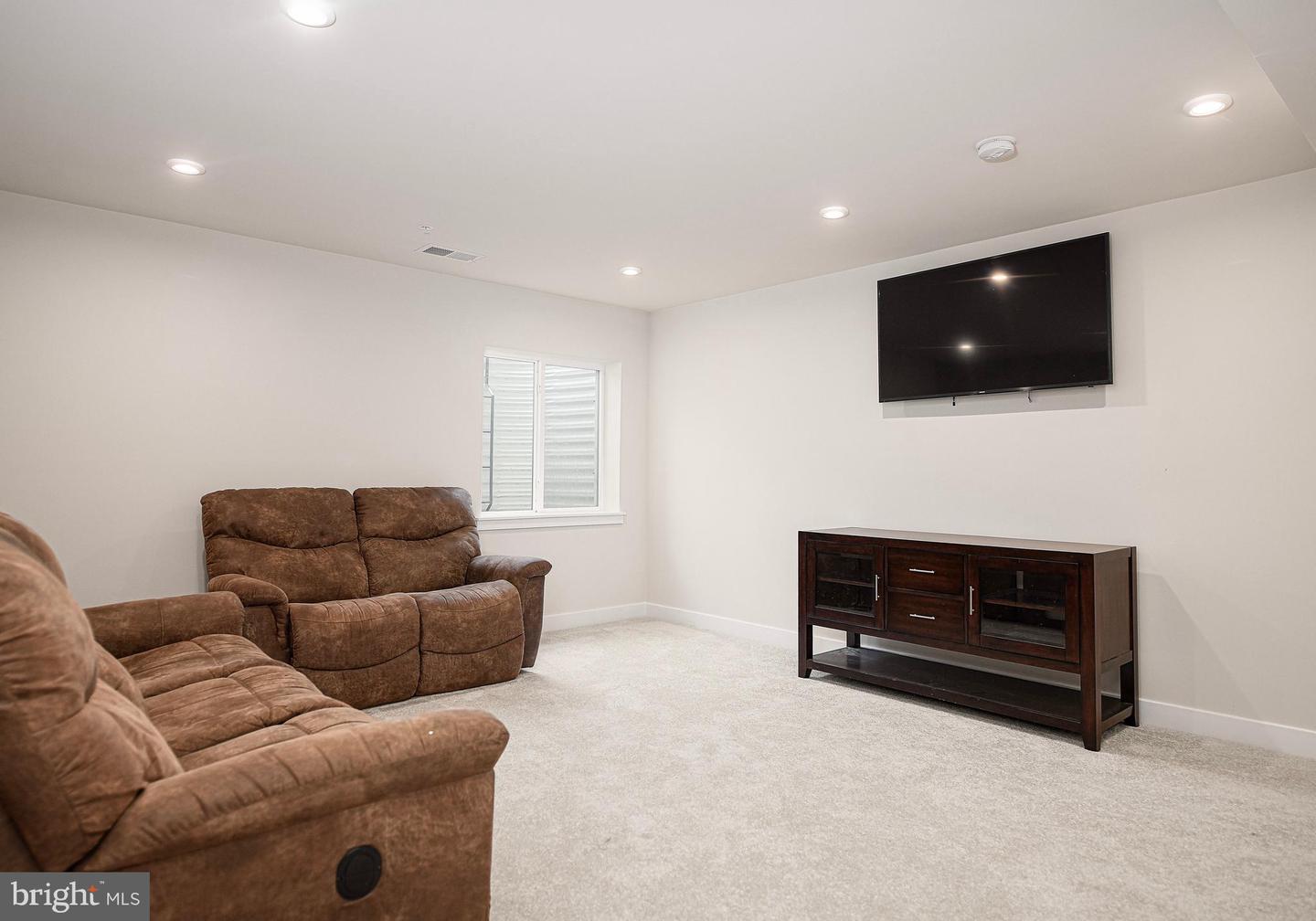 2527 Chessie Way Property Photo 28