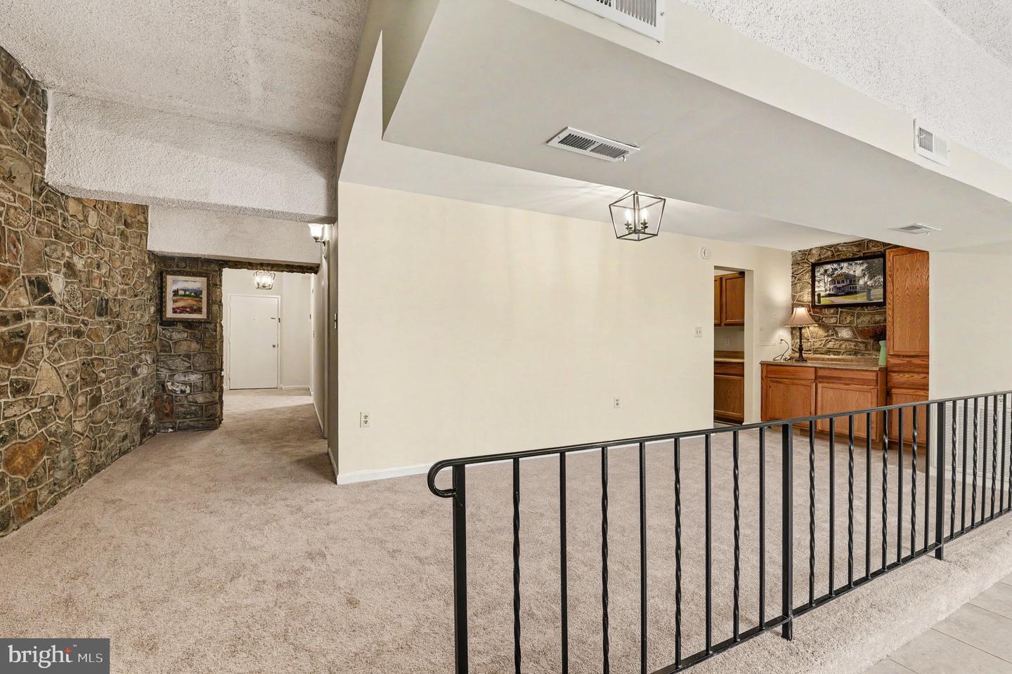 300 Commerce St #c Property Photo 11