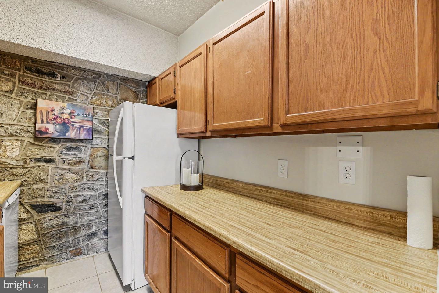 300 Commerce St #c Property Photo 16