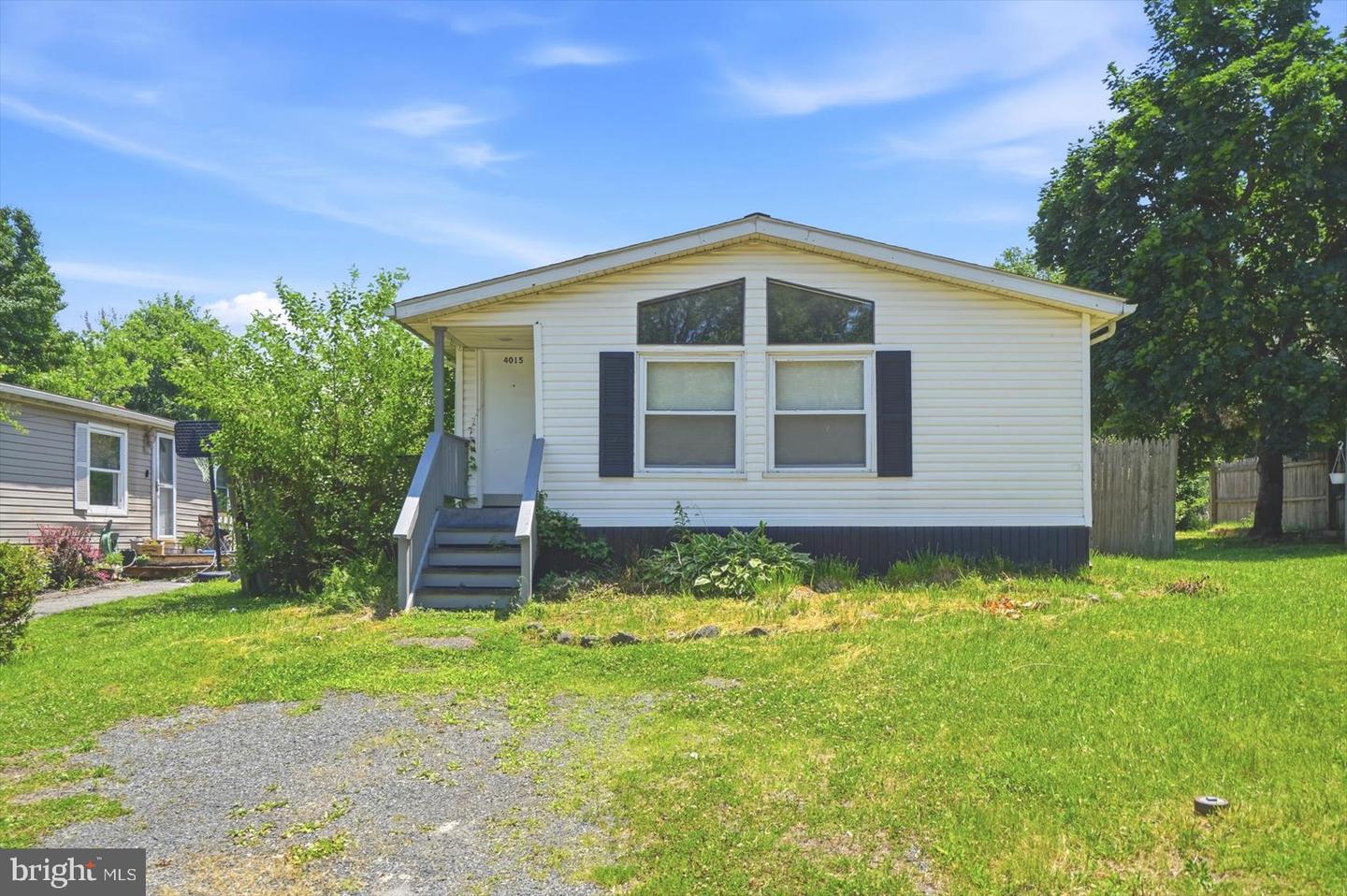 4015 Timothy Dr Property Photo 1
