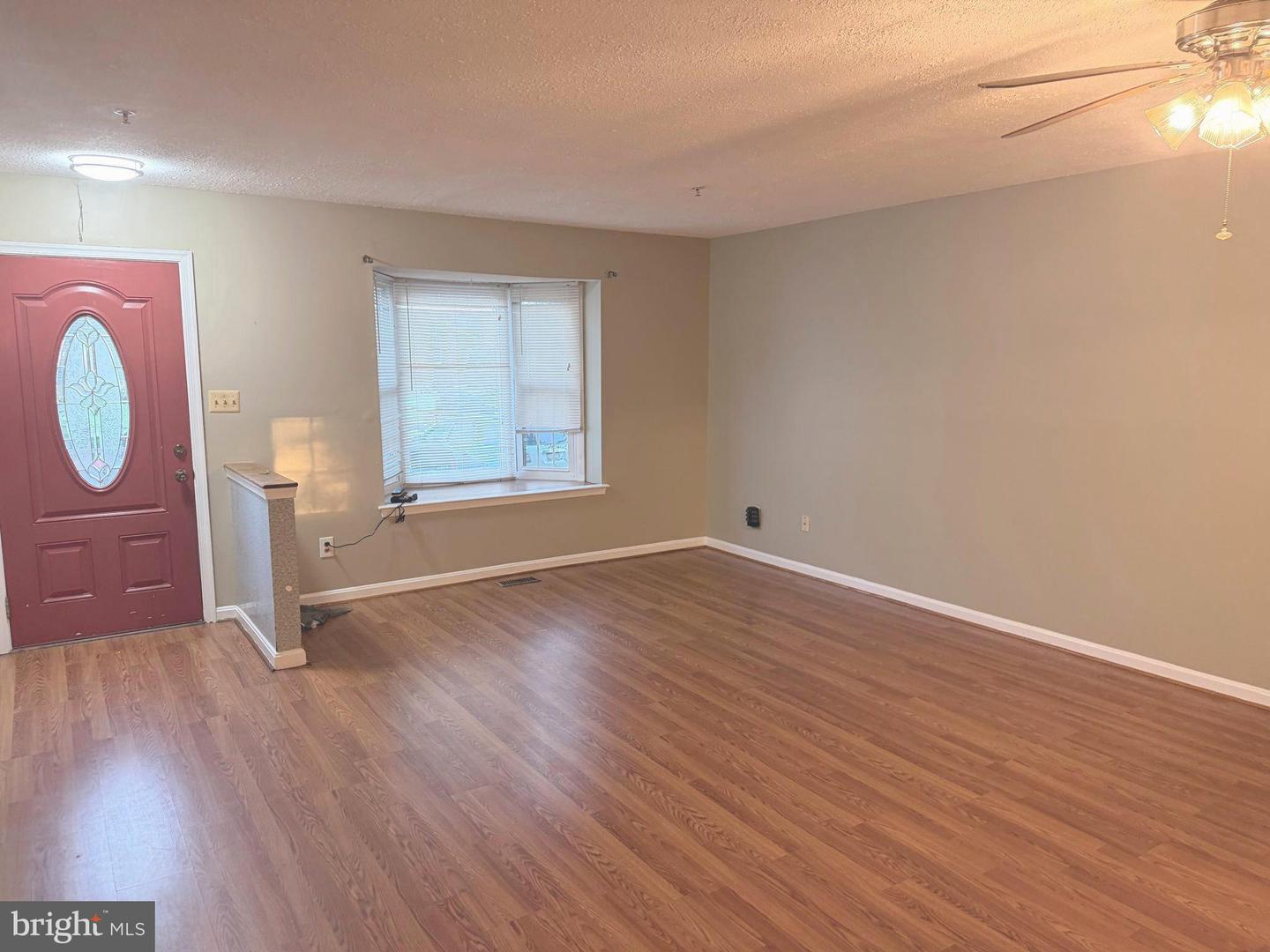 220 Ferring Ct Property Photo 3