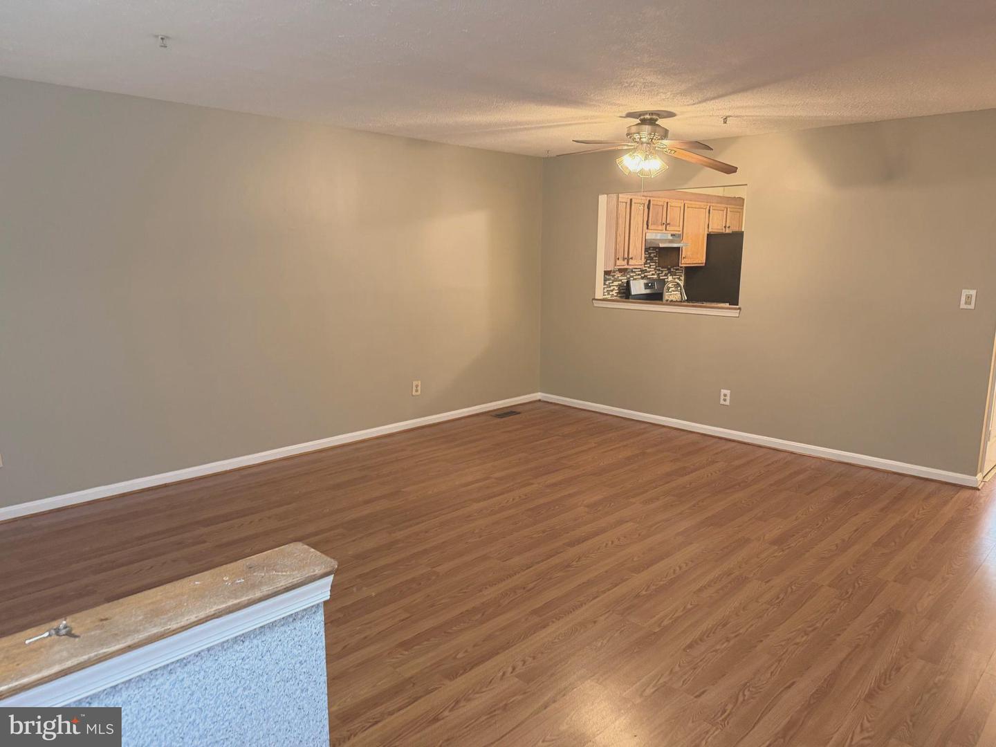 220 Ferring Ct Property Photo 4