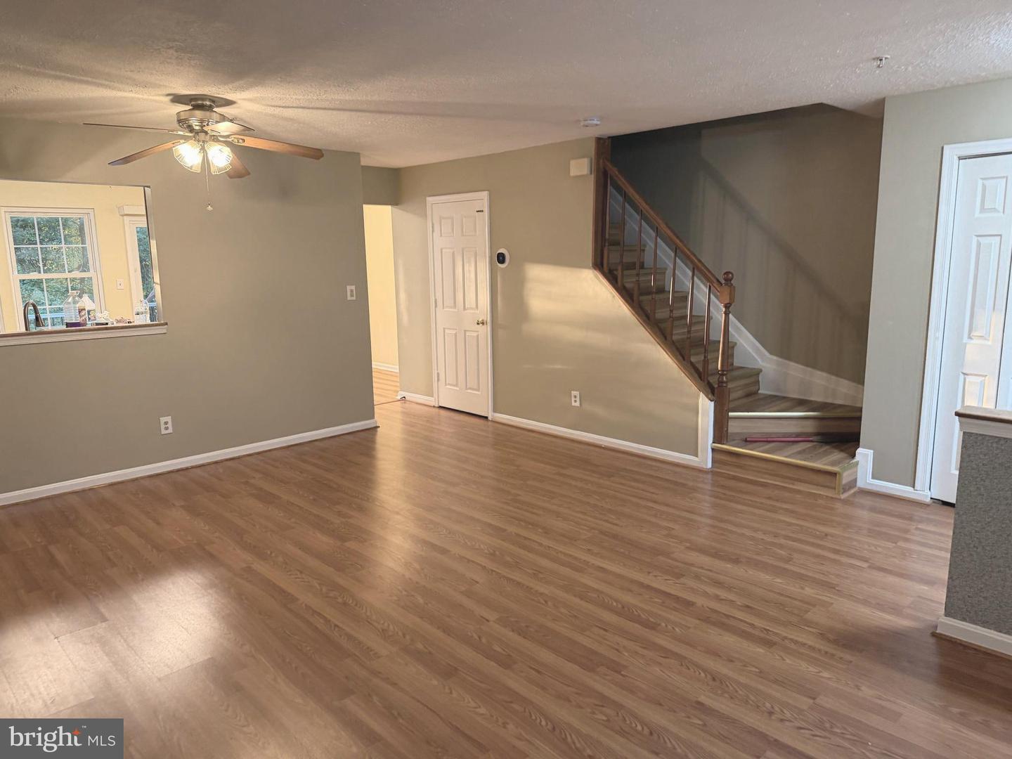 220 Ferring Ct Property Photo 5