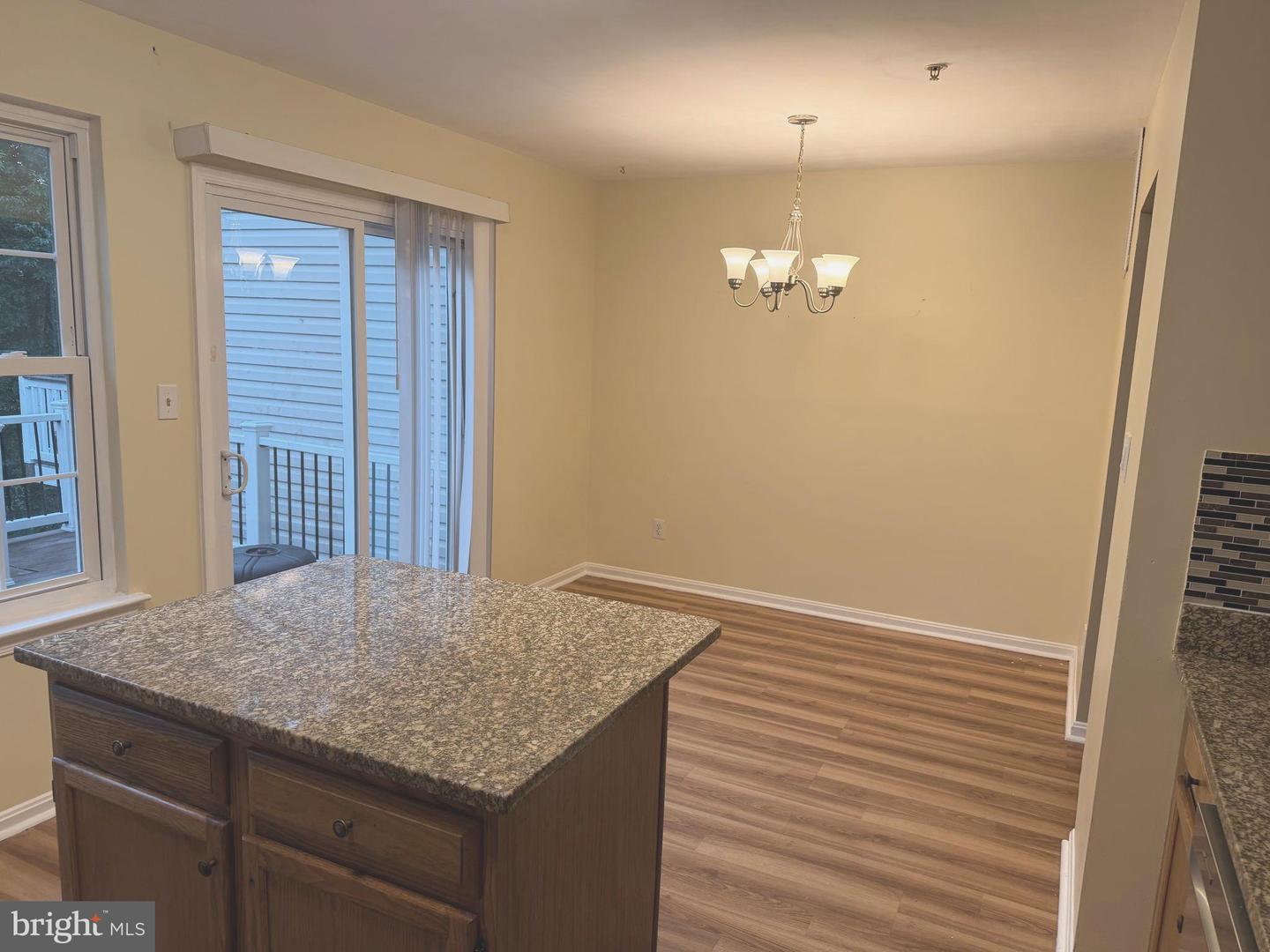 220 Ferring Ct Property Photo 8