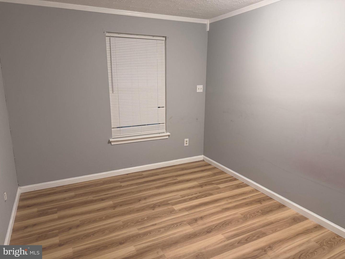 220 Ferring Ct Property Photo 11