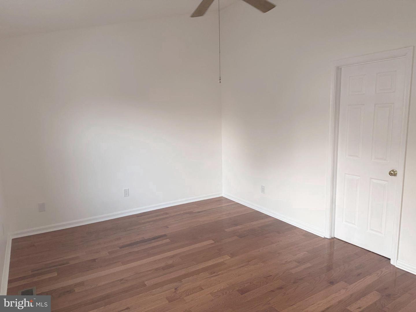 220 Ferring Ct Property Photo 13
