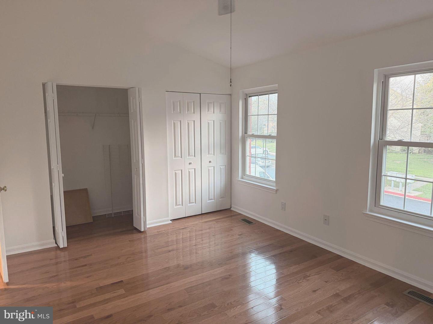 220 Ferring Ct Property Photo 15