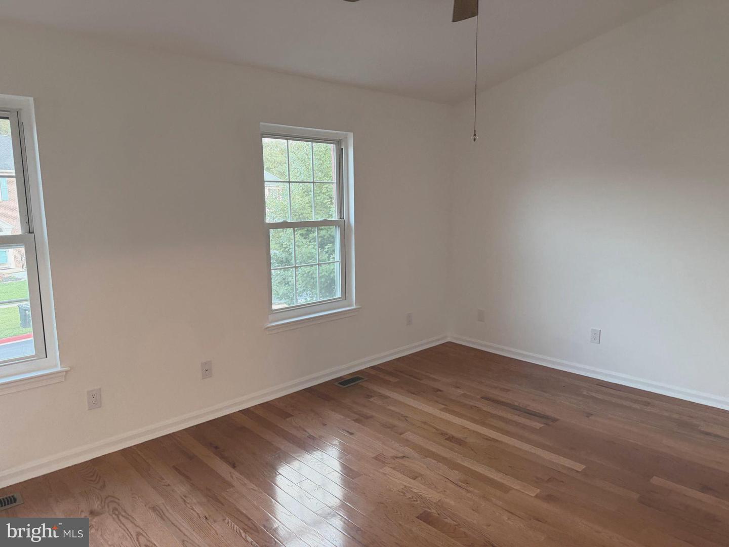 220 Ferring Ct Property Photo 16