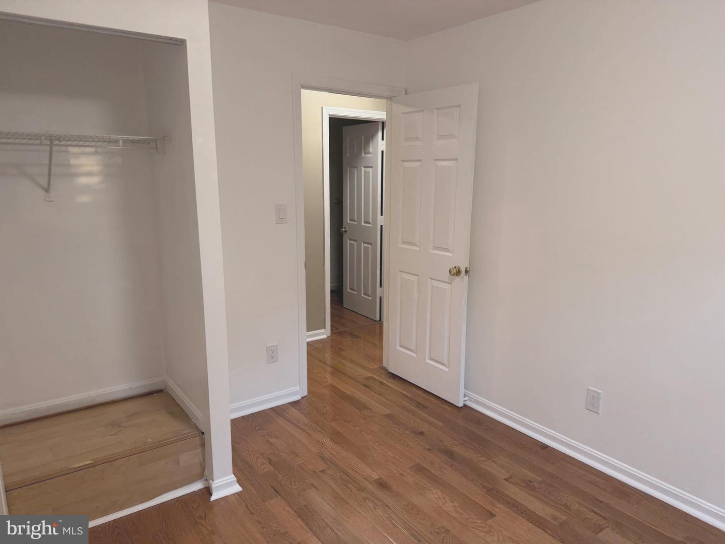 220 Ferring Ct Property Photo 21