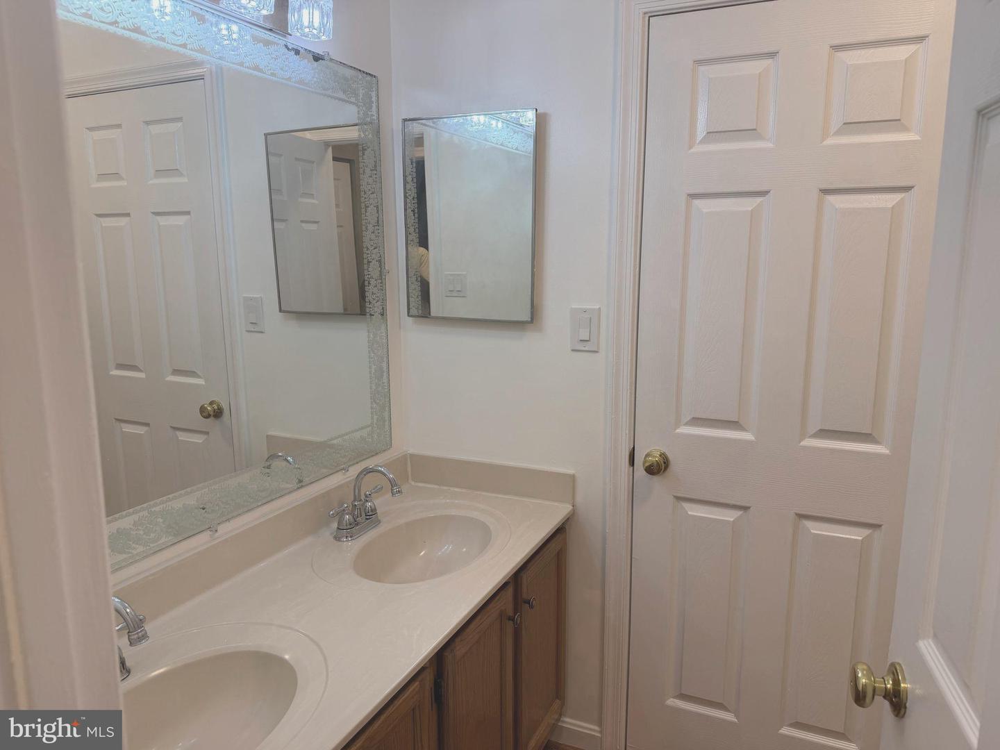 220 Ferring Ct Property Photo 22