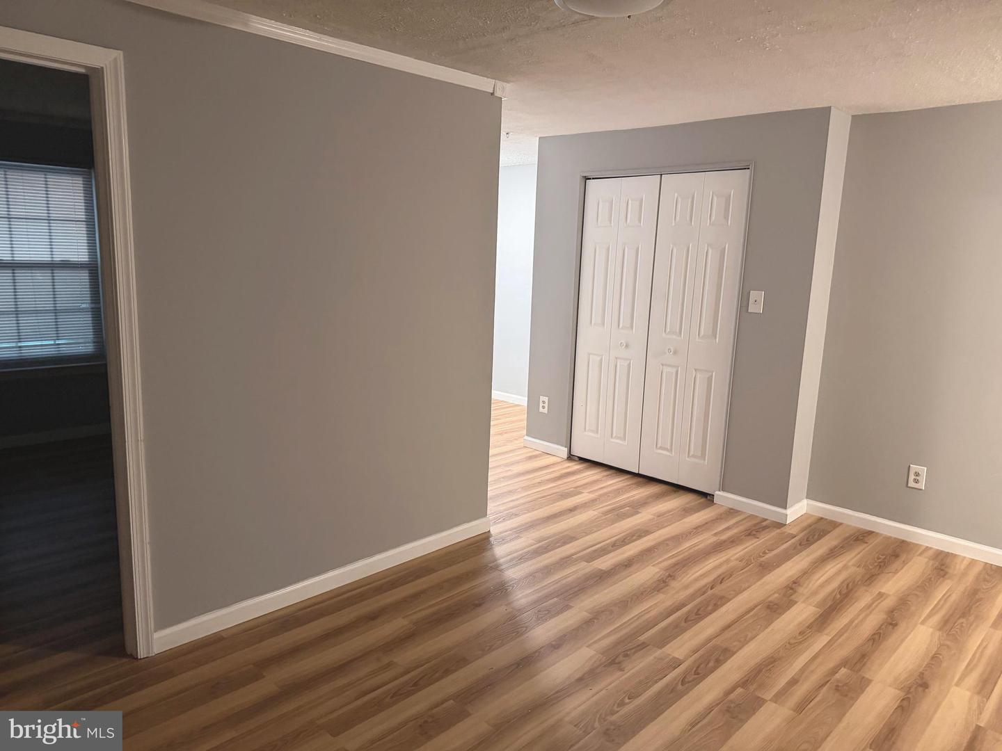 220 Ferring Ct Property Photo 27