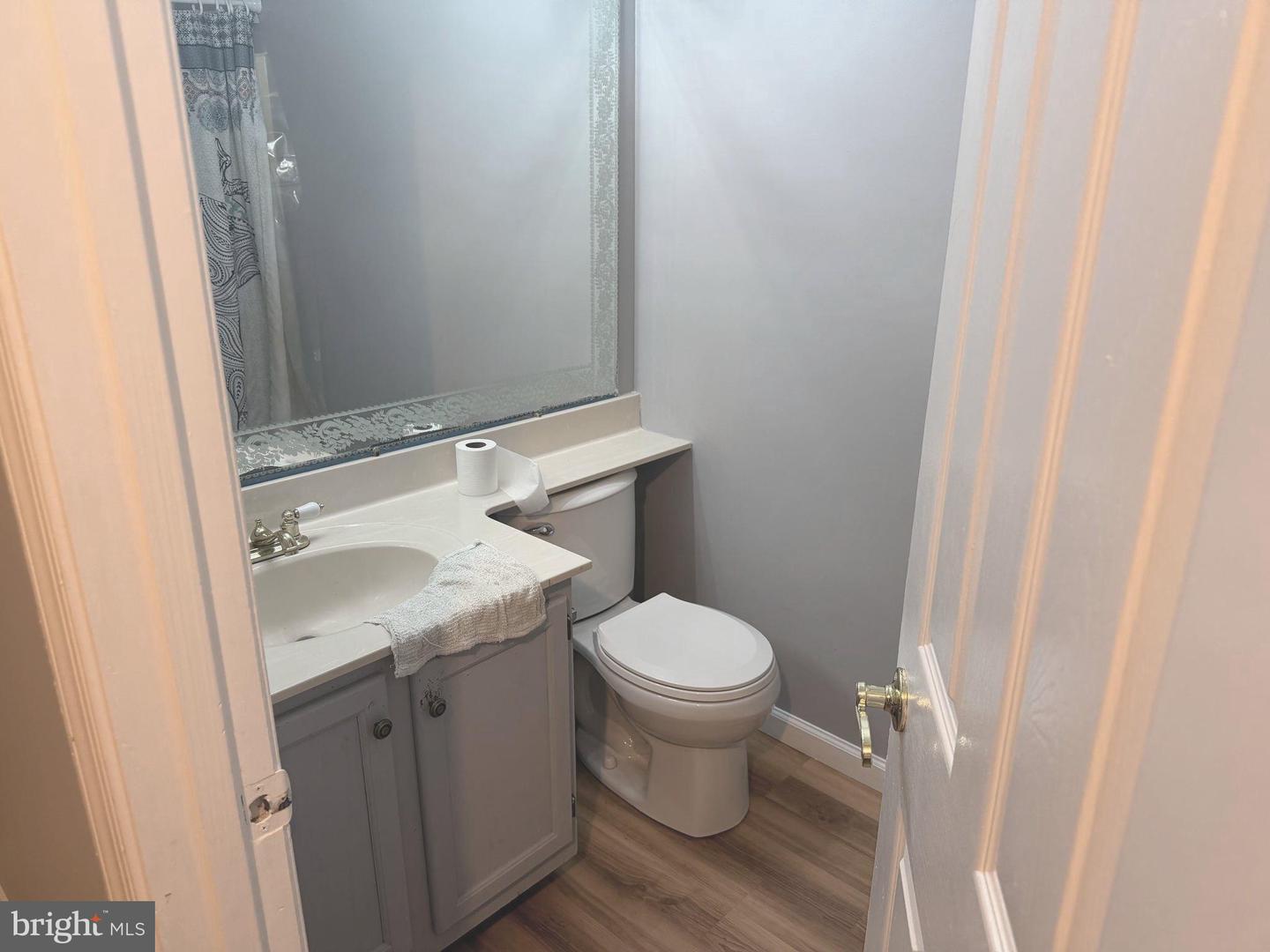 220 Ferring Ct Property Photo 28