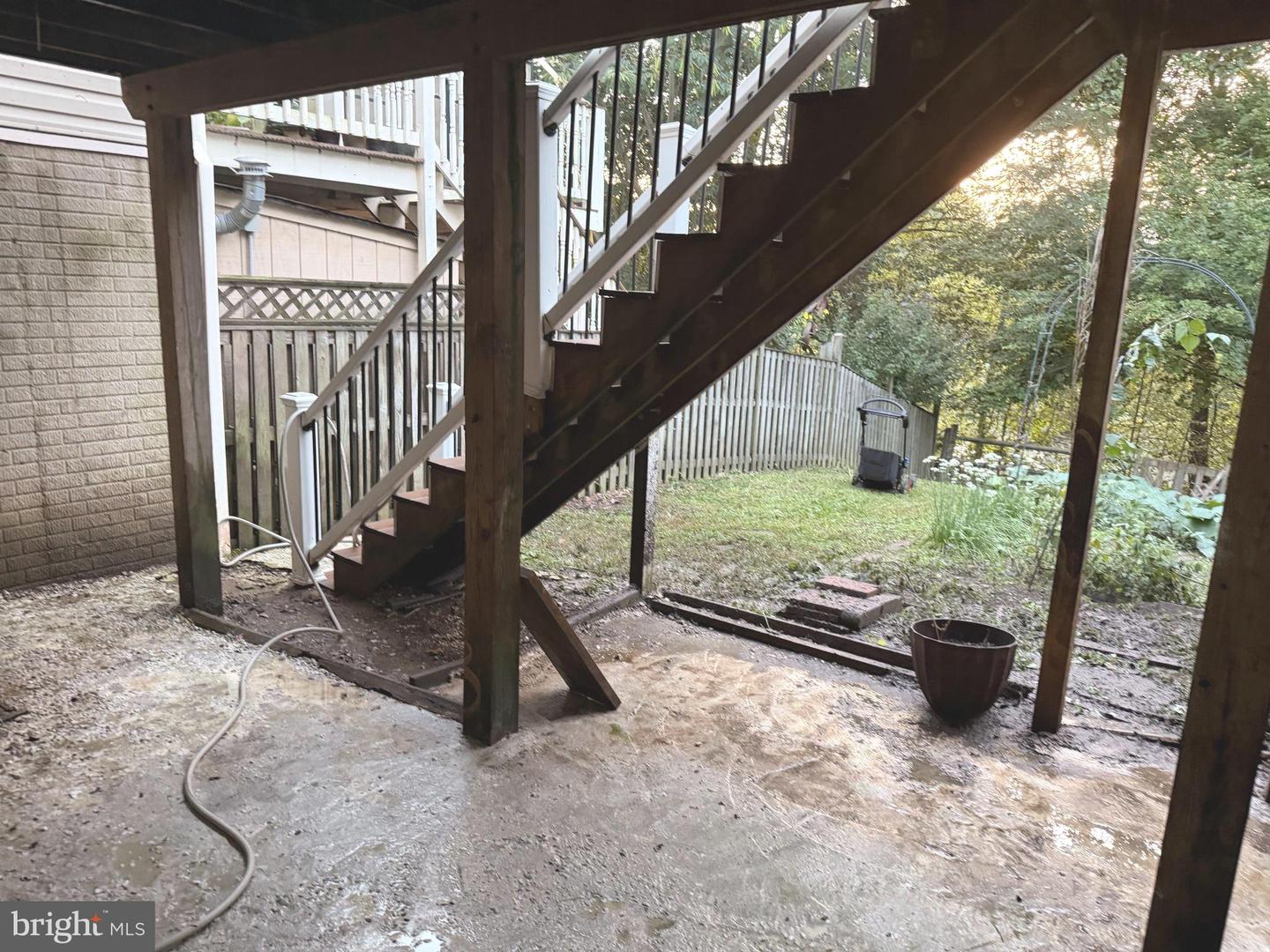 220 Ferring Ct Property Photo 32