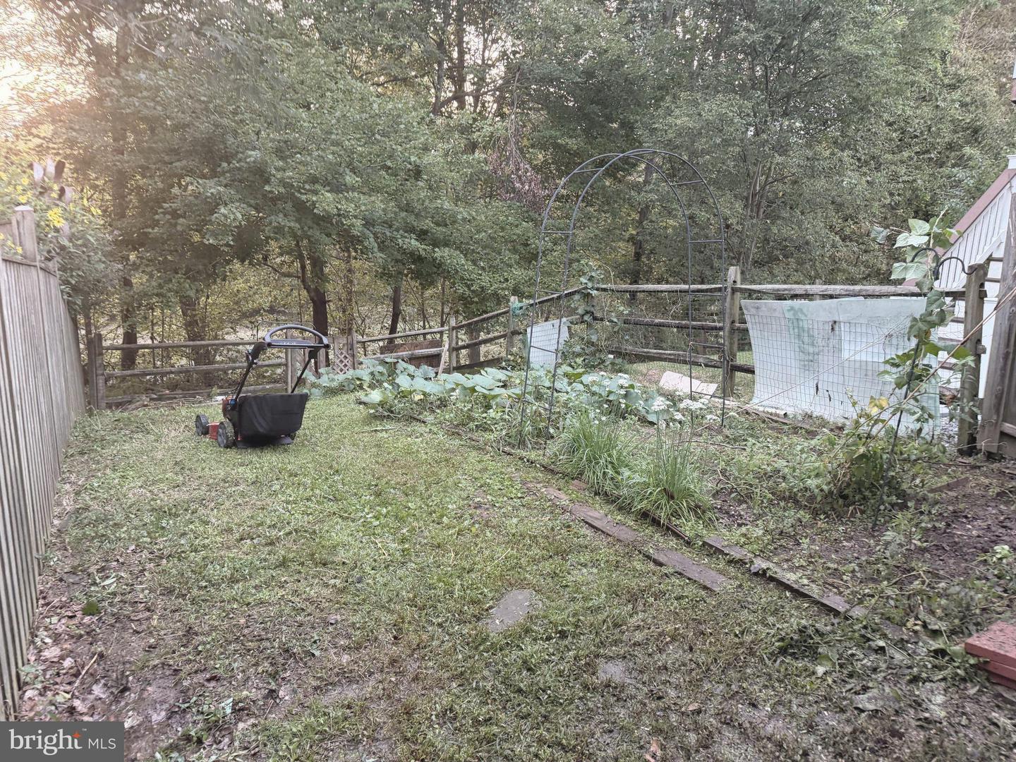 220 Ferring Ct Property Photo 38