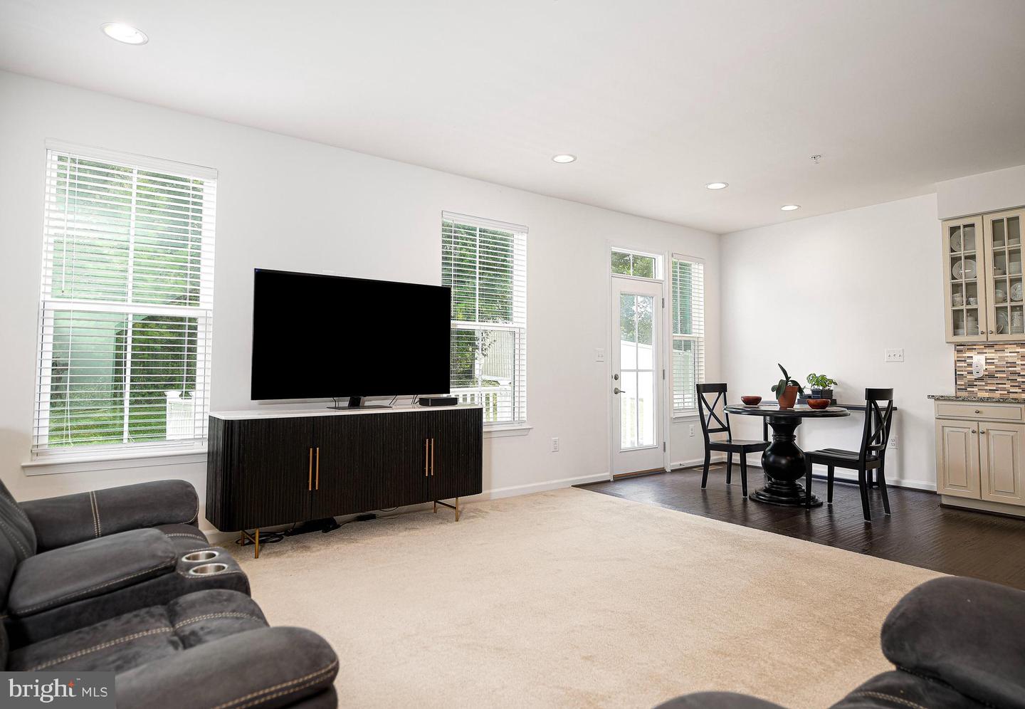 1259 Colonnade Ln Property Photo 11