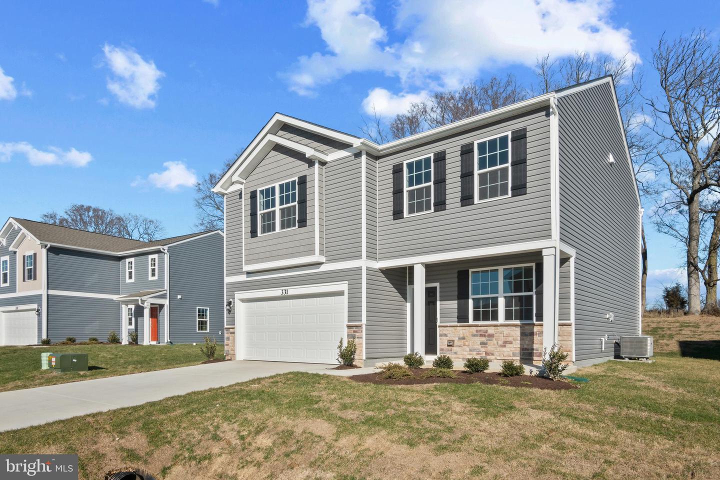 811 Spikeresh Way Property Photo 2