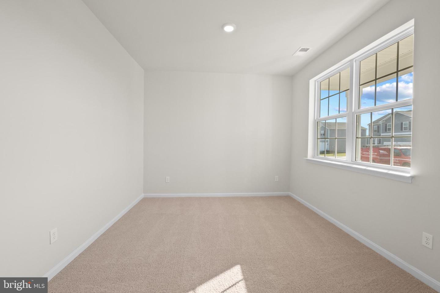 811 Spikeresh Way Property Photo 6