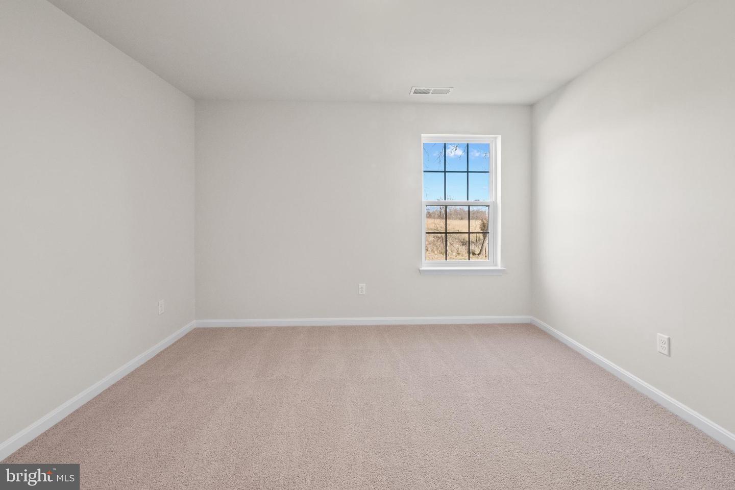 811 Spikeresh Way Property Photo 13