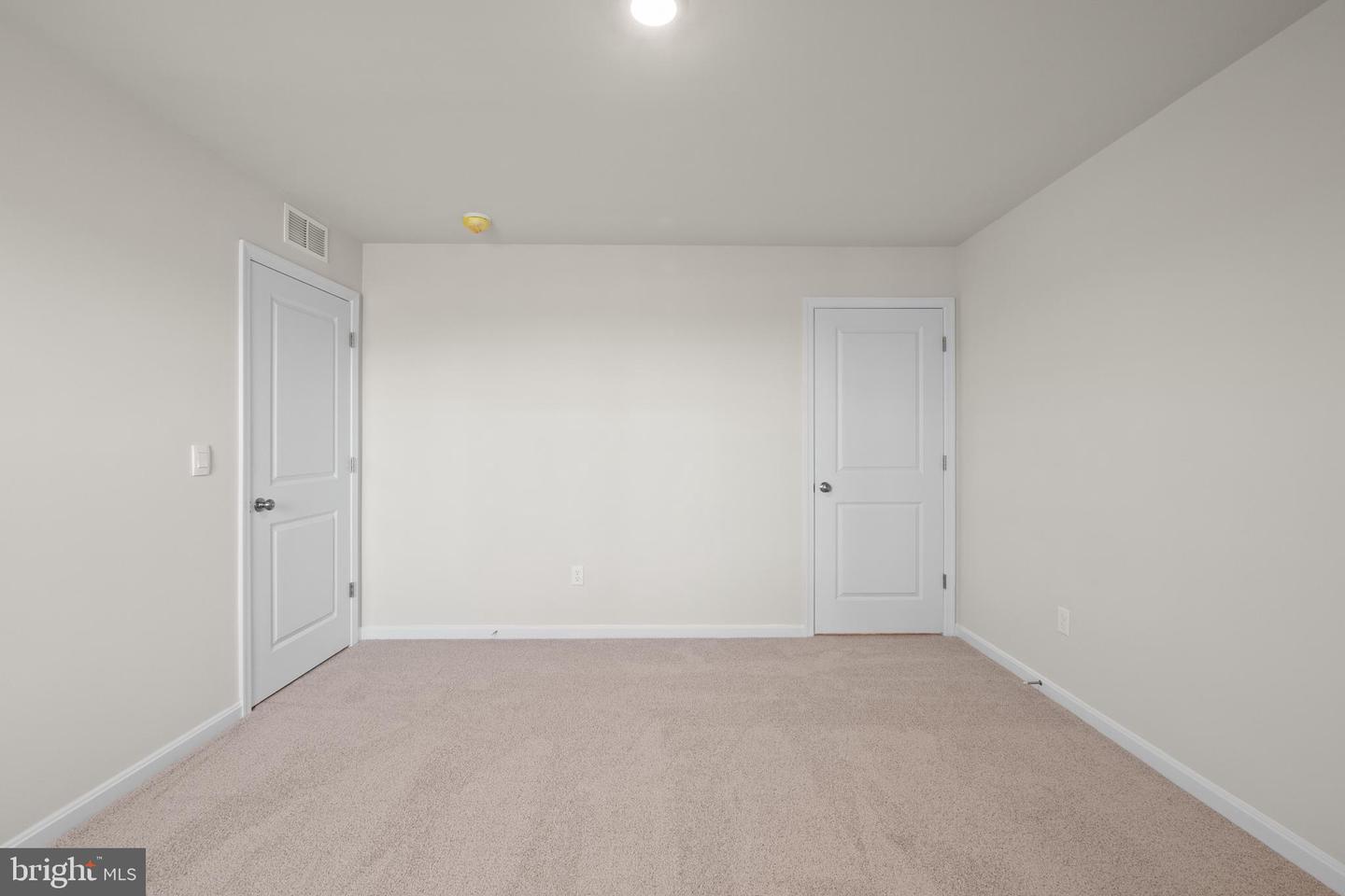 811 Spikeresh Way Property Photo 14