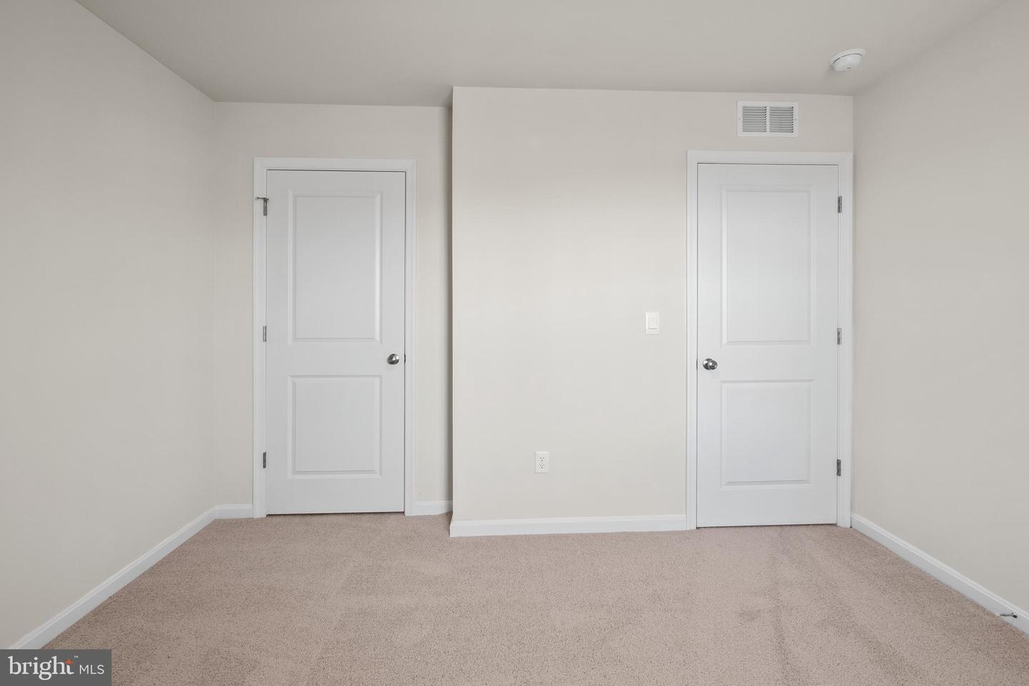 811 Spikeresh Way Property Photo 16