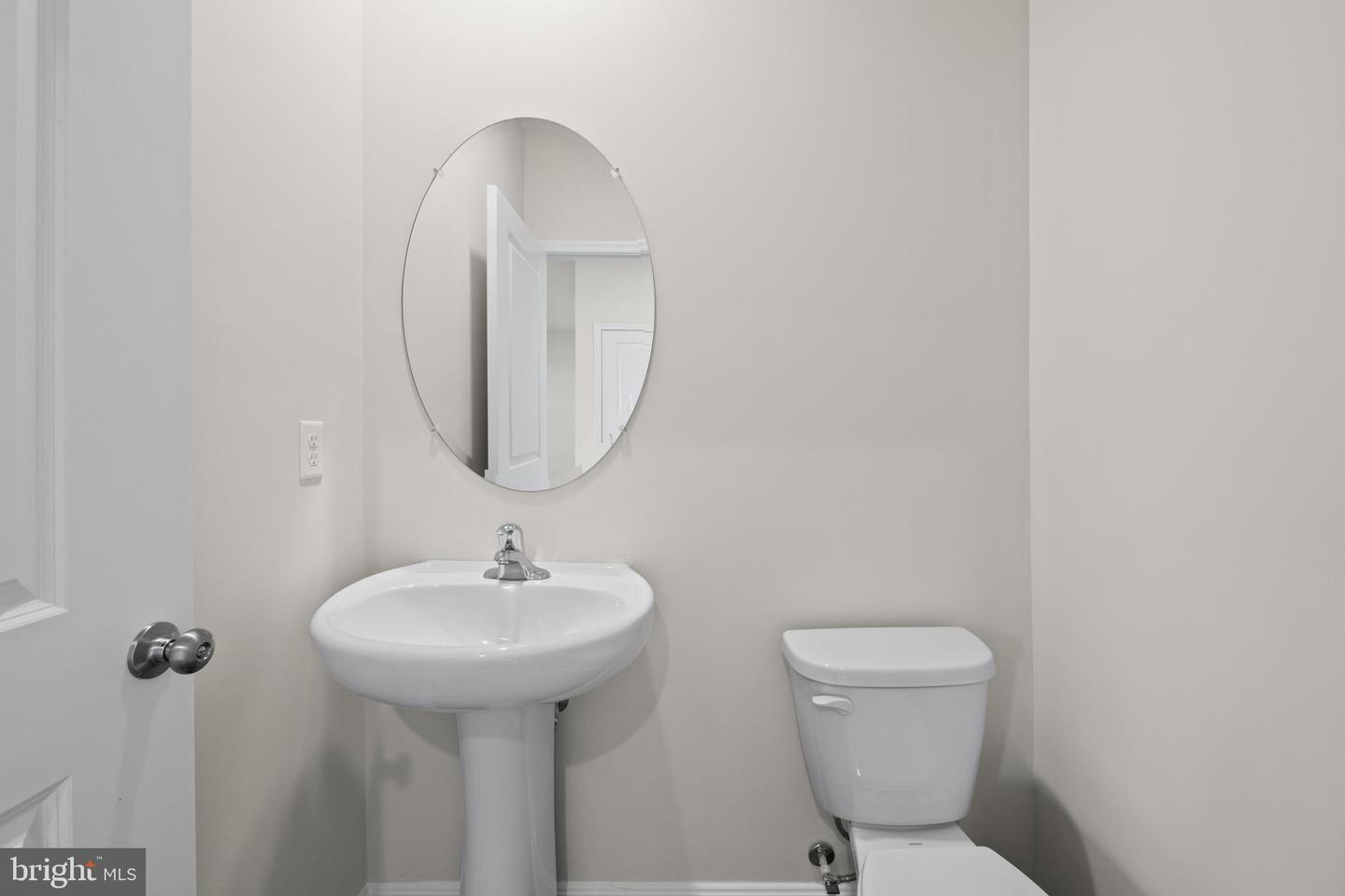 811 Spikeresh Way Property Photo 23