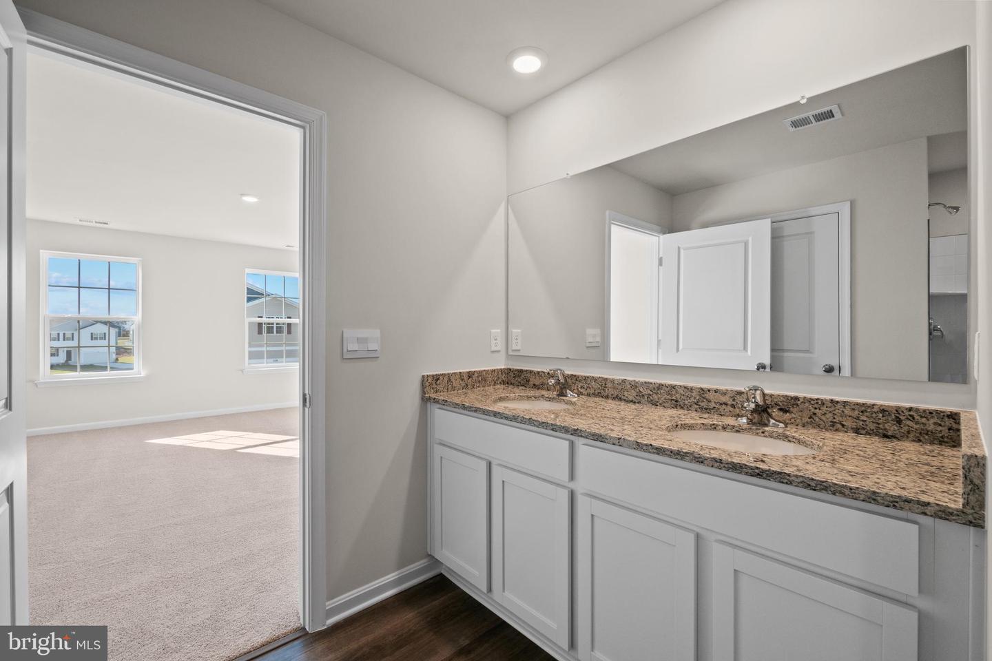 811 Spikeresh Way Property Photo 26