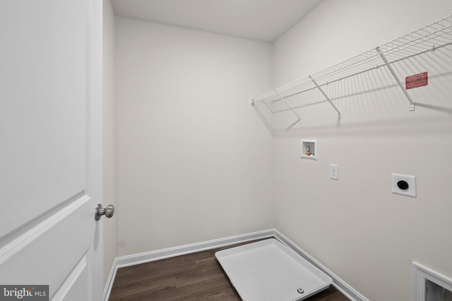 811 Spikeresh Way Property Photo 29