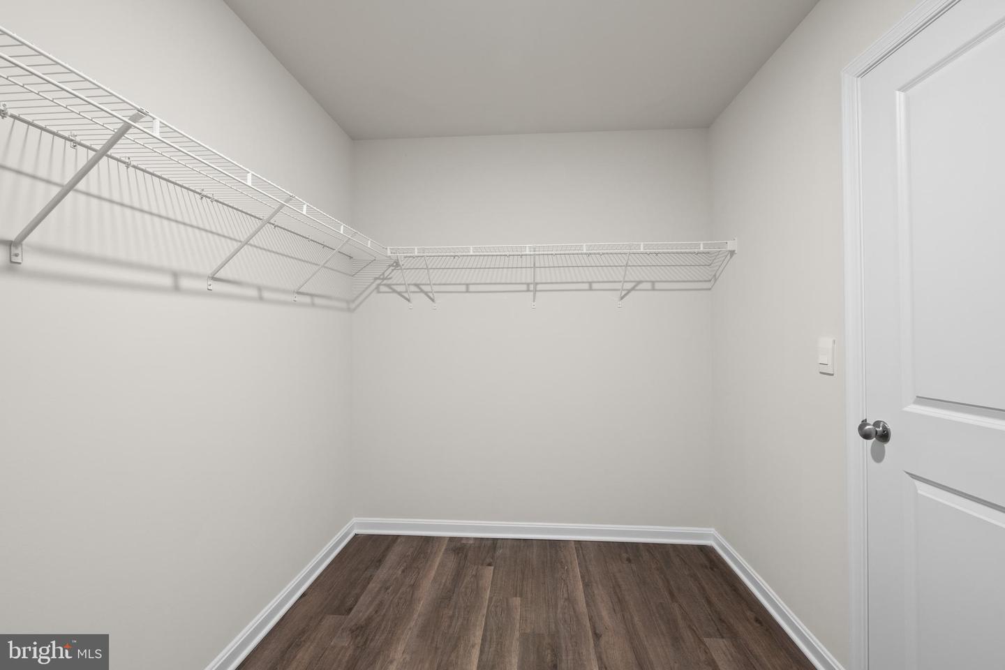 811 Spikeresh Way Property Photo 30