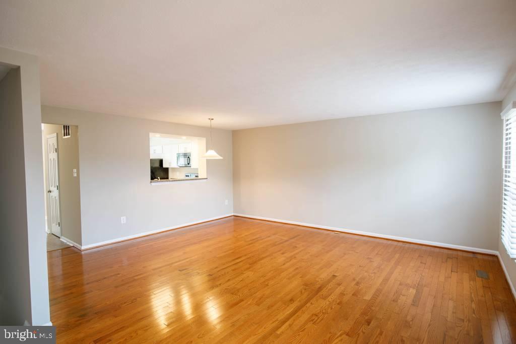 344 Honey Locust Ct Property Photo 8