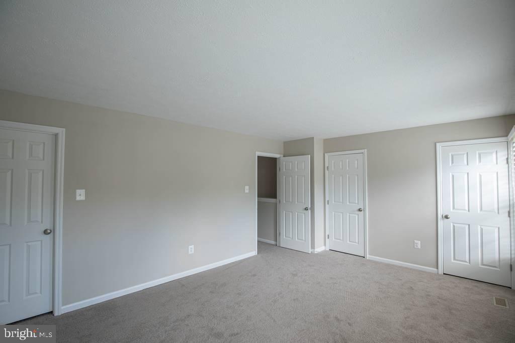 344 Honey Locust Ct Property Photo 11