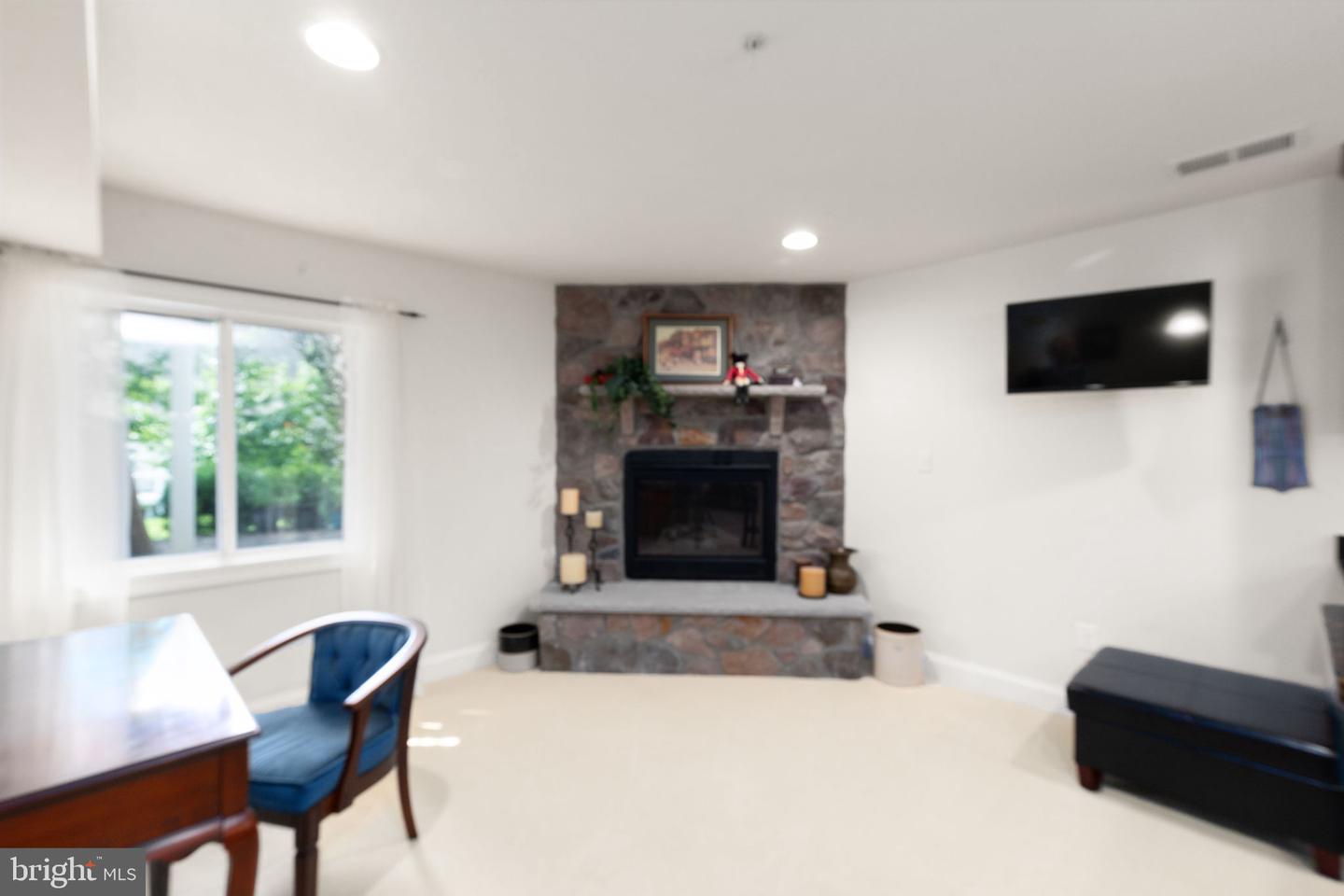 1833 Exton Dr Property Photo 23