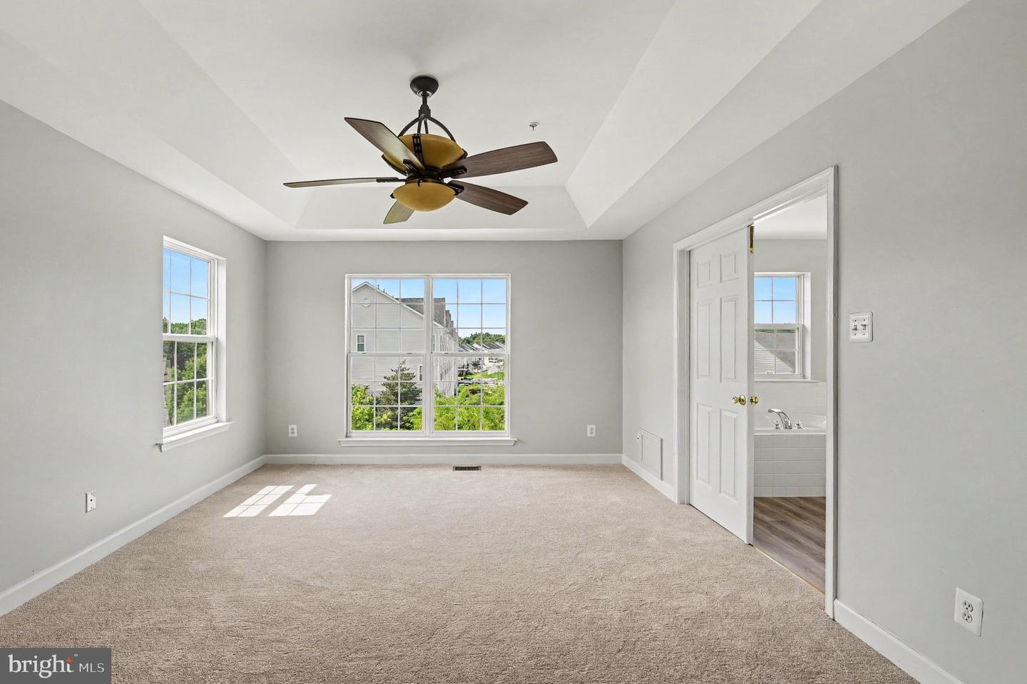 100 Mohegan Dr #c Property Photo 14