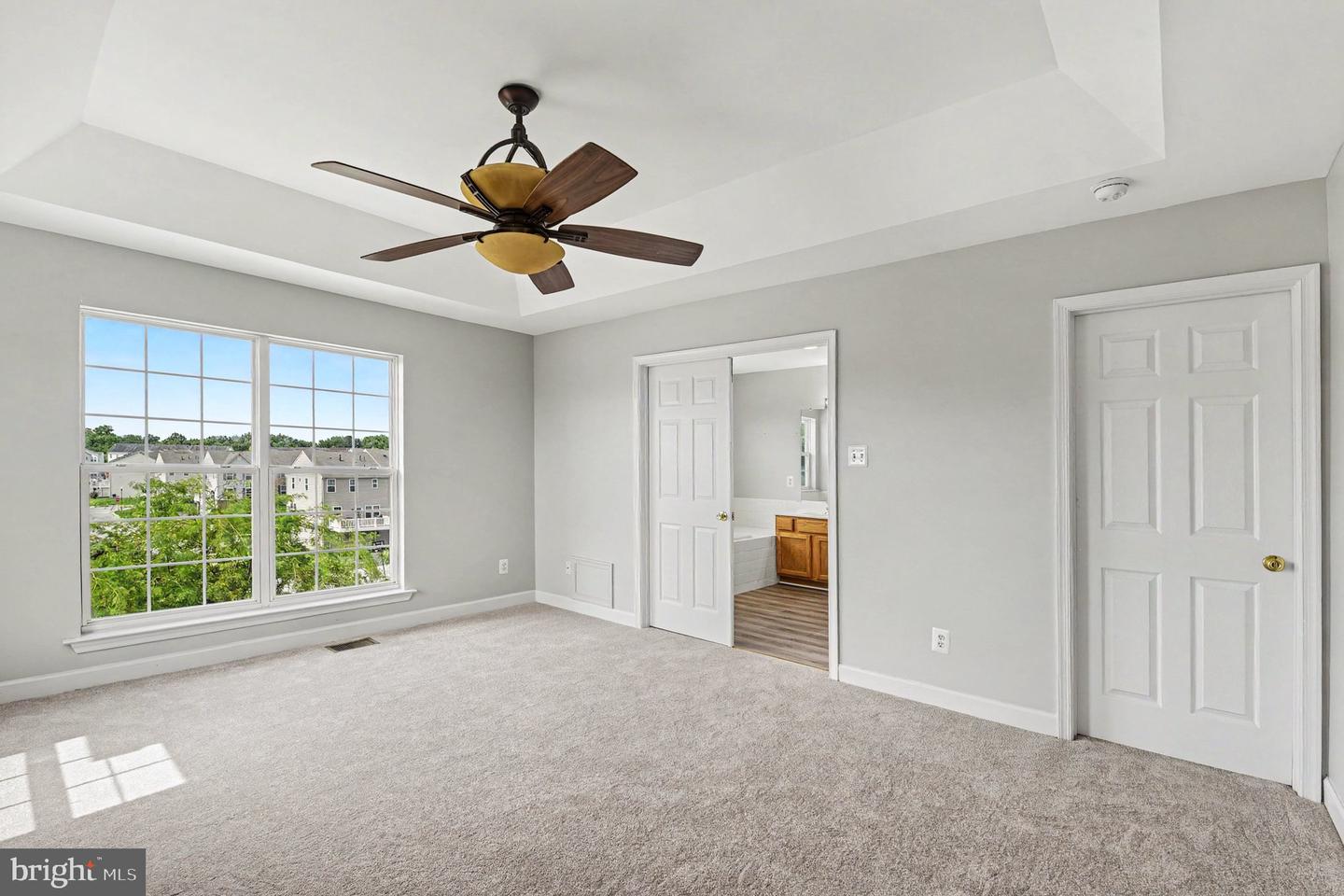 100 Mohegan Dr #c Property Photo 15