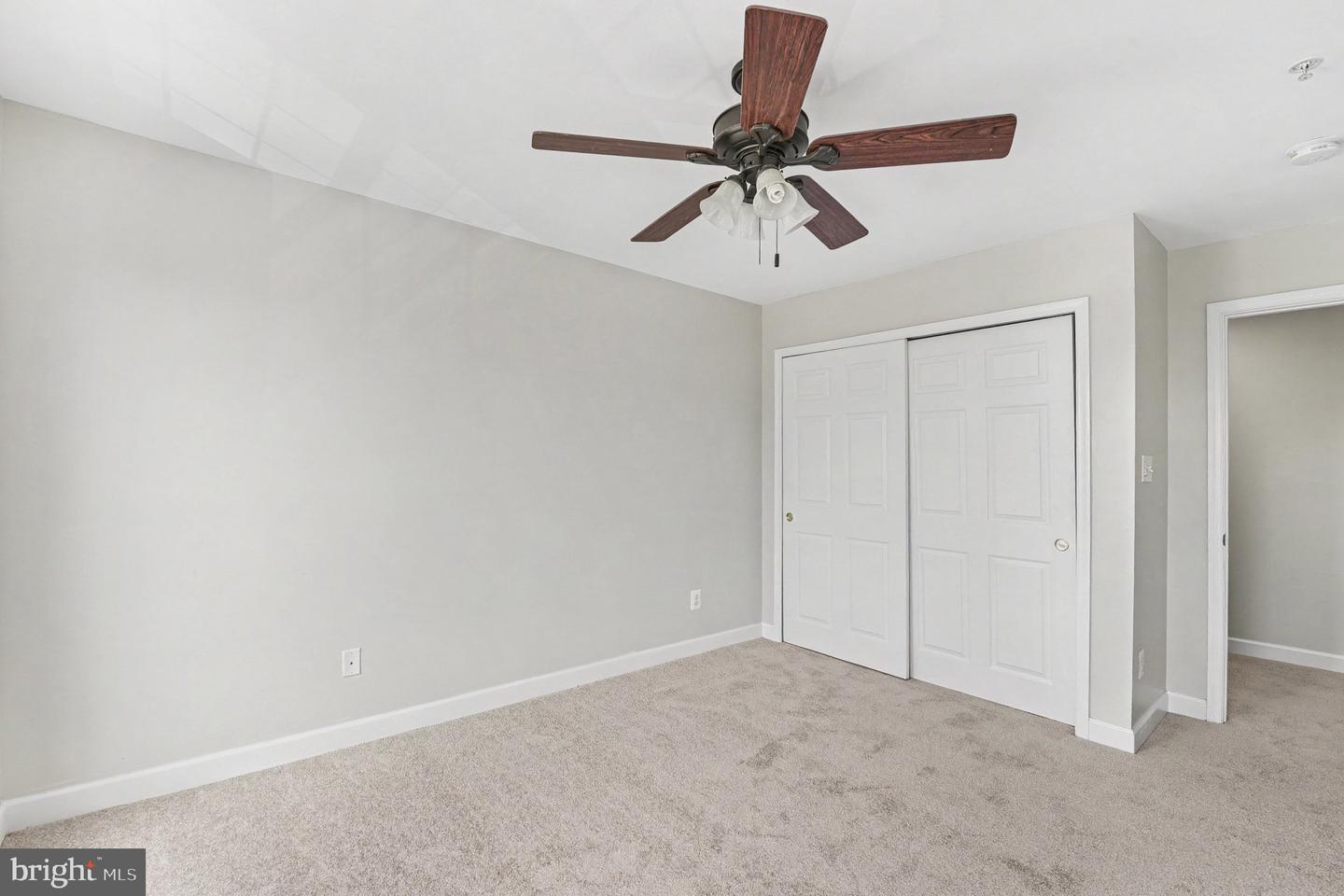100 Mohegan Dr #c Property Photo 23