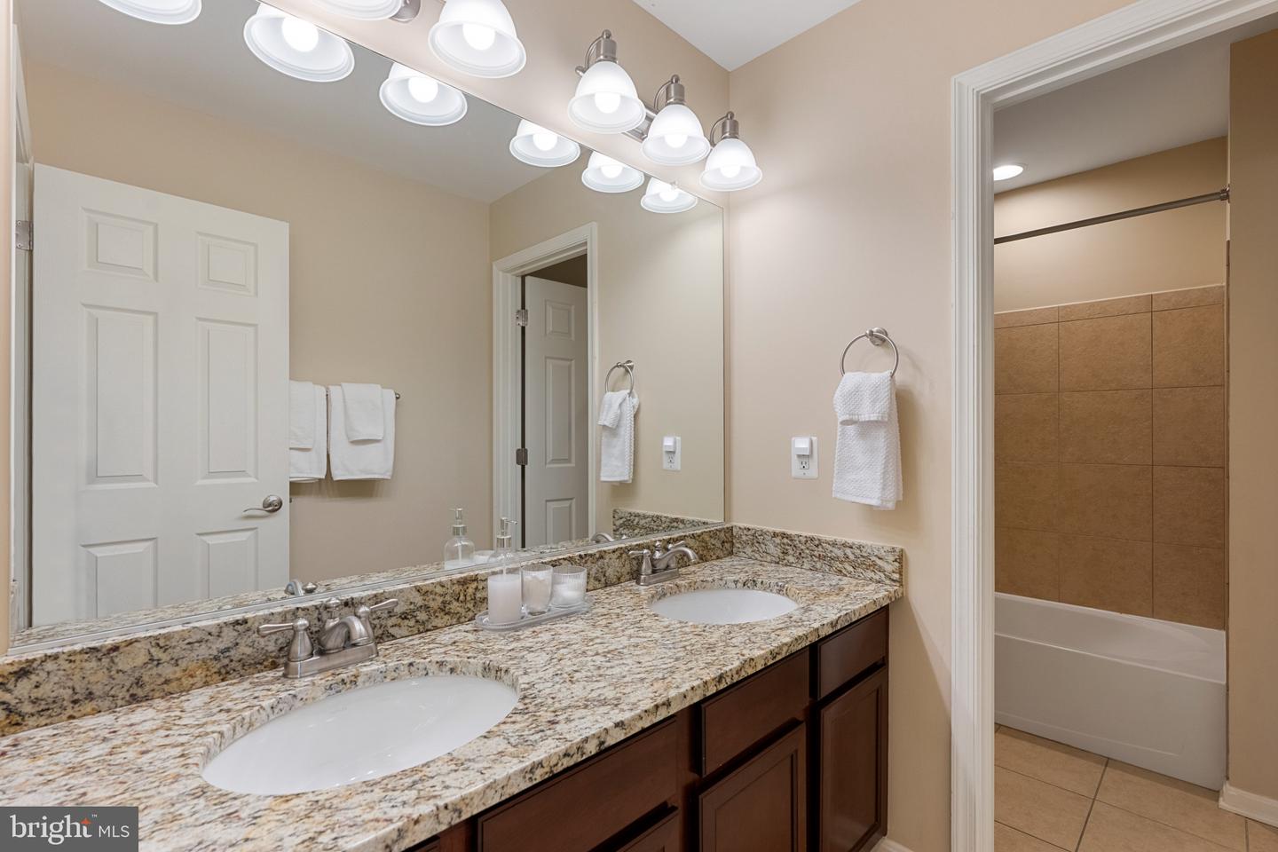 232 Mohegan Dr Property Photo 15