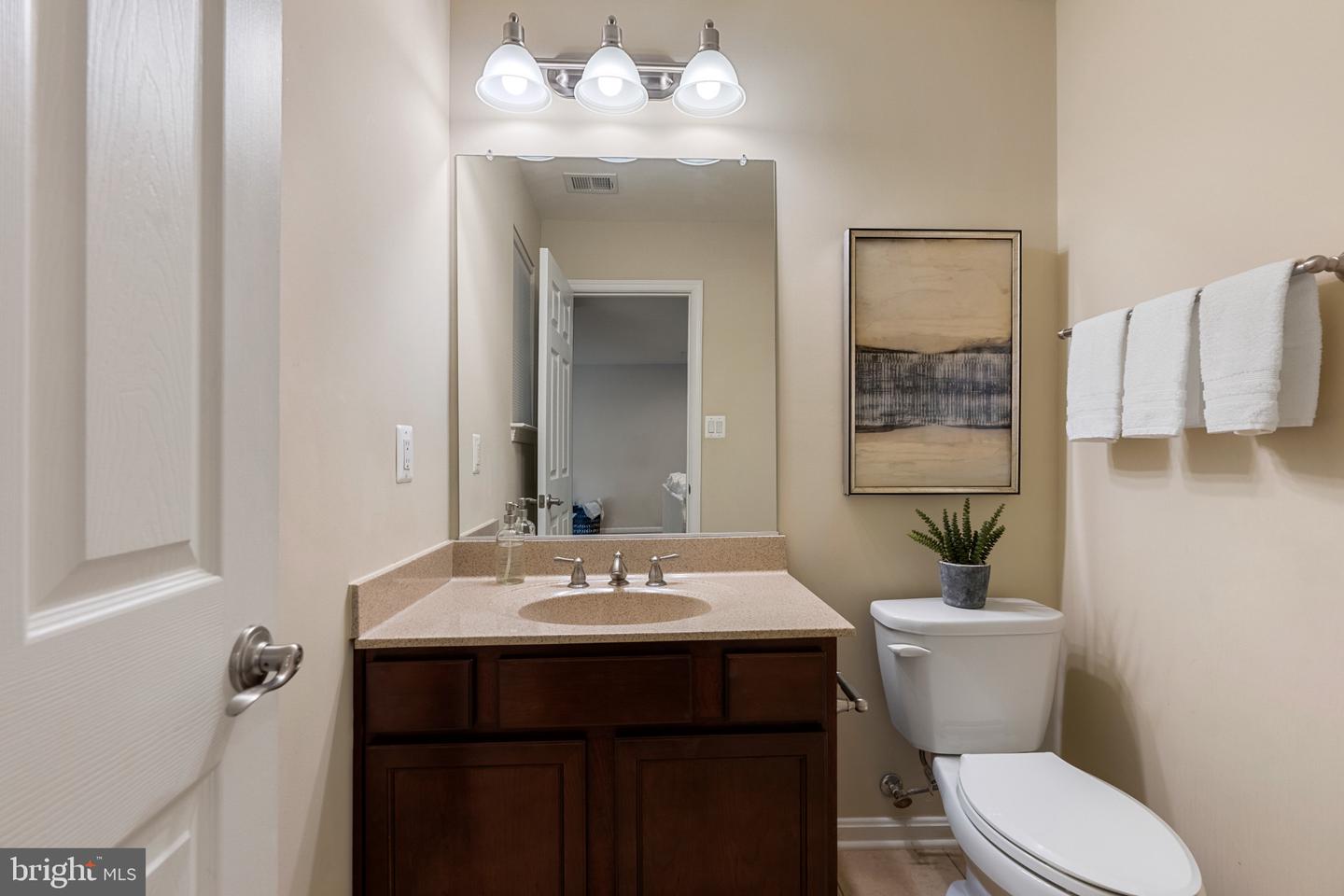 232 Mohegan Dr Property Photo 22